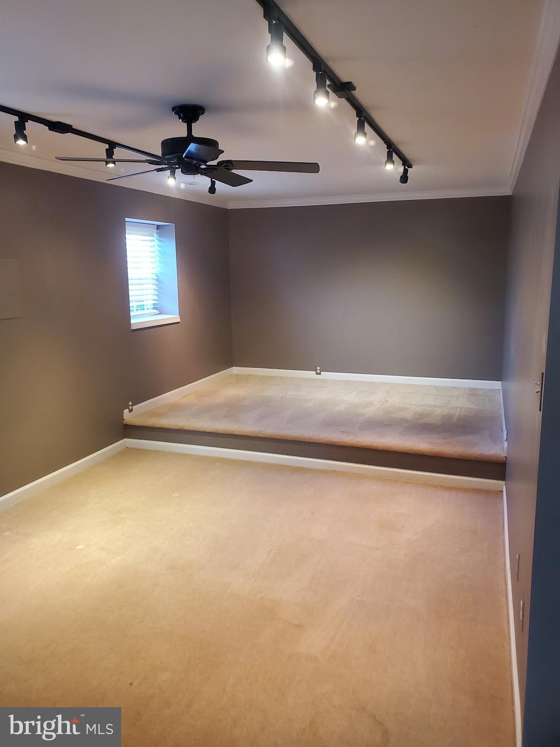 LEES GLEN - Residential Lease