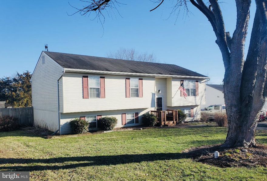 Nestled in the charming community of Remington, Virginia, 11687 Fort Union Dr offers a cozy and inviting rental opportunity for those seeking a comfortable and peaceful living experience. This well-maintained residence features 3 bedrooms and 2 bathrooms, providing ample space for both relaxation and daily activities.

The property boasts a spacious and functional layout, with movie room in basement, updated appliances, and hardwood floors. Natural light floods the interior, creating a warm and welcoming atmosphere throughout. 

Situated in a family-friendly neighborhood, the location offers a sense of community while still providing easy access to local amenities and services. Nearby schools, parks, and shopping centers add to the convenience of this residence. Commuters will find the property well-connected to major roadways, simplifying travel to surrounding areas.

If you're looking for a rental property that combines comfort, convenience, and community, 11687 Fort Union Dr in Remington, VA, is an ideal choice. Don't miss the opportunity to make this charming house your next rental home.