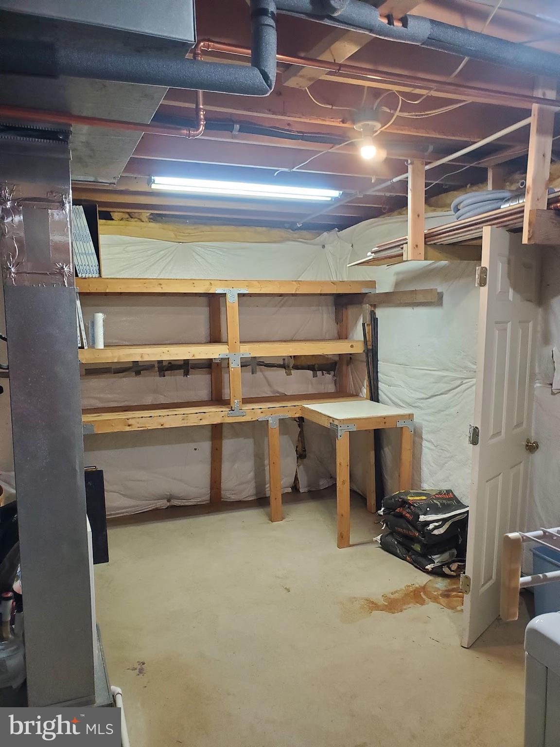 LEES GLEN - Residential Lease