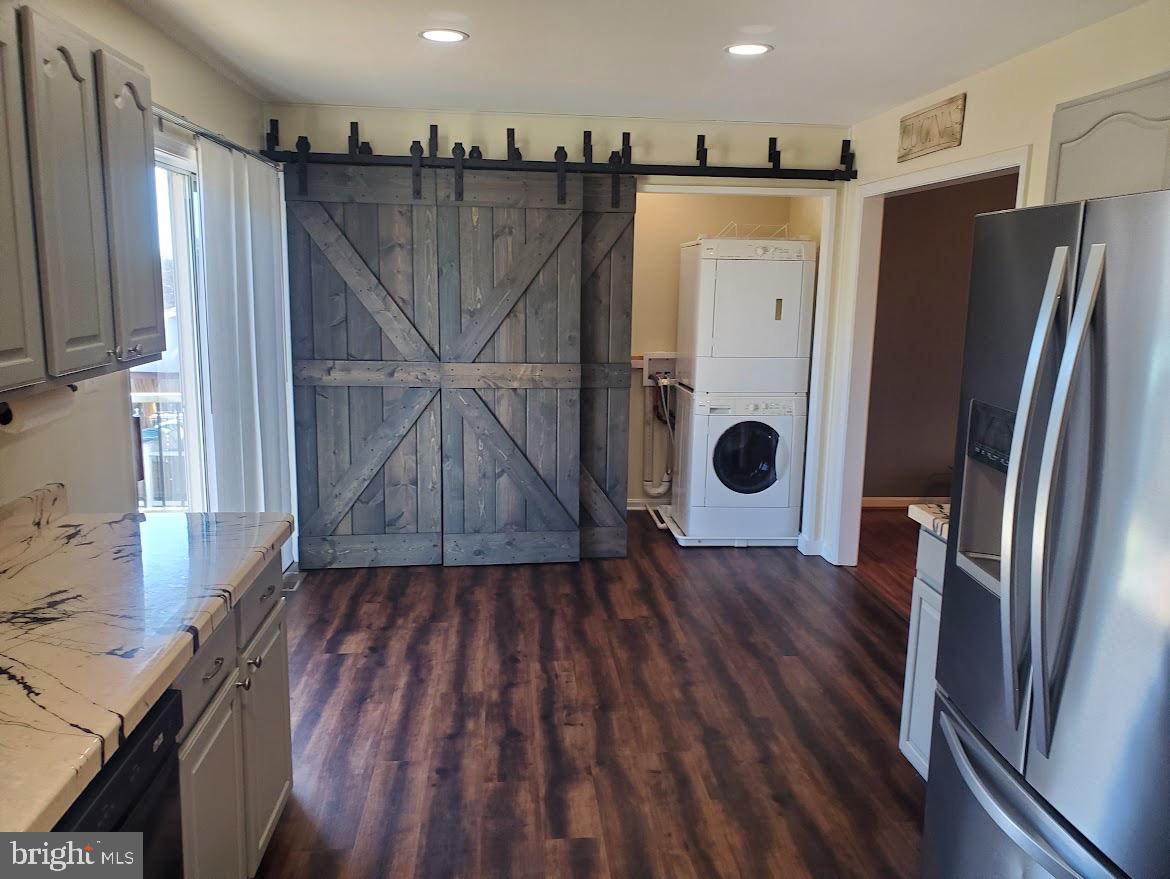 LEES GLEN - Residential Lease