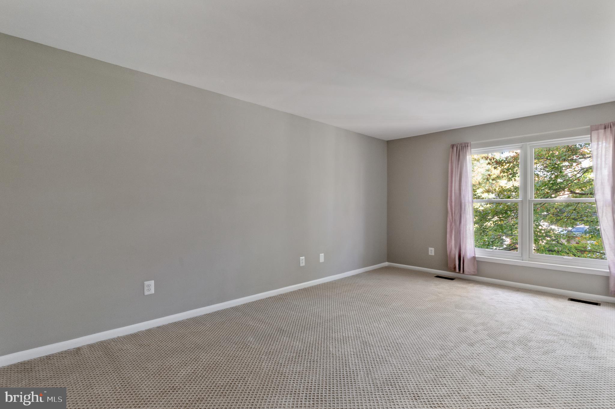 HOMELAND VILLAGE - Residential