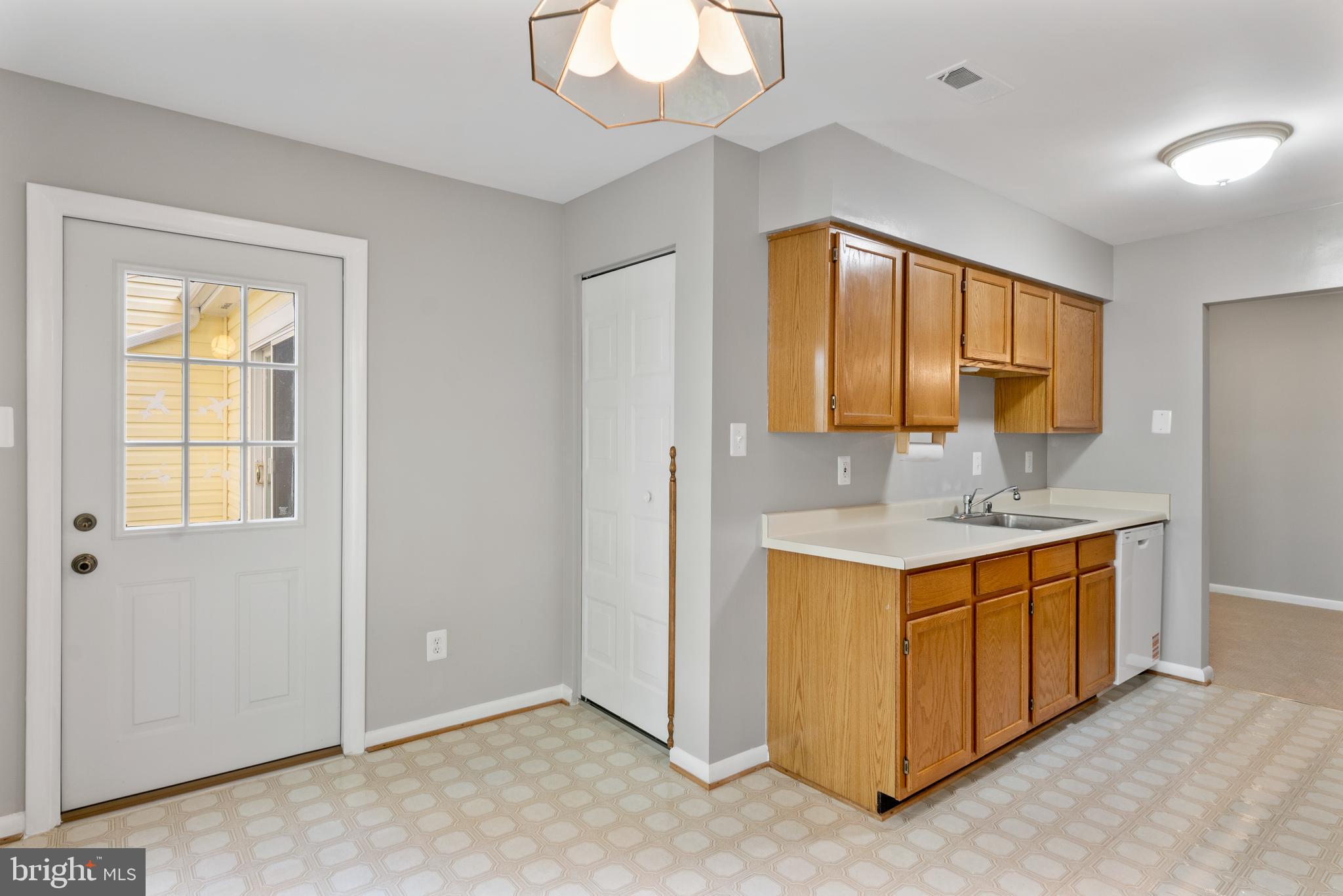 HOMELAND VILLAGE - Residential