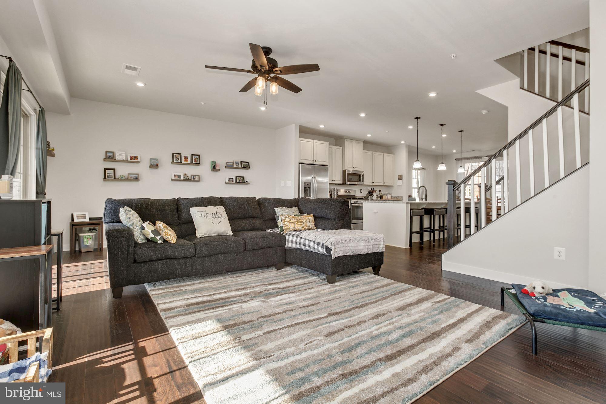 OAKDALE VILLAGE - Residential