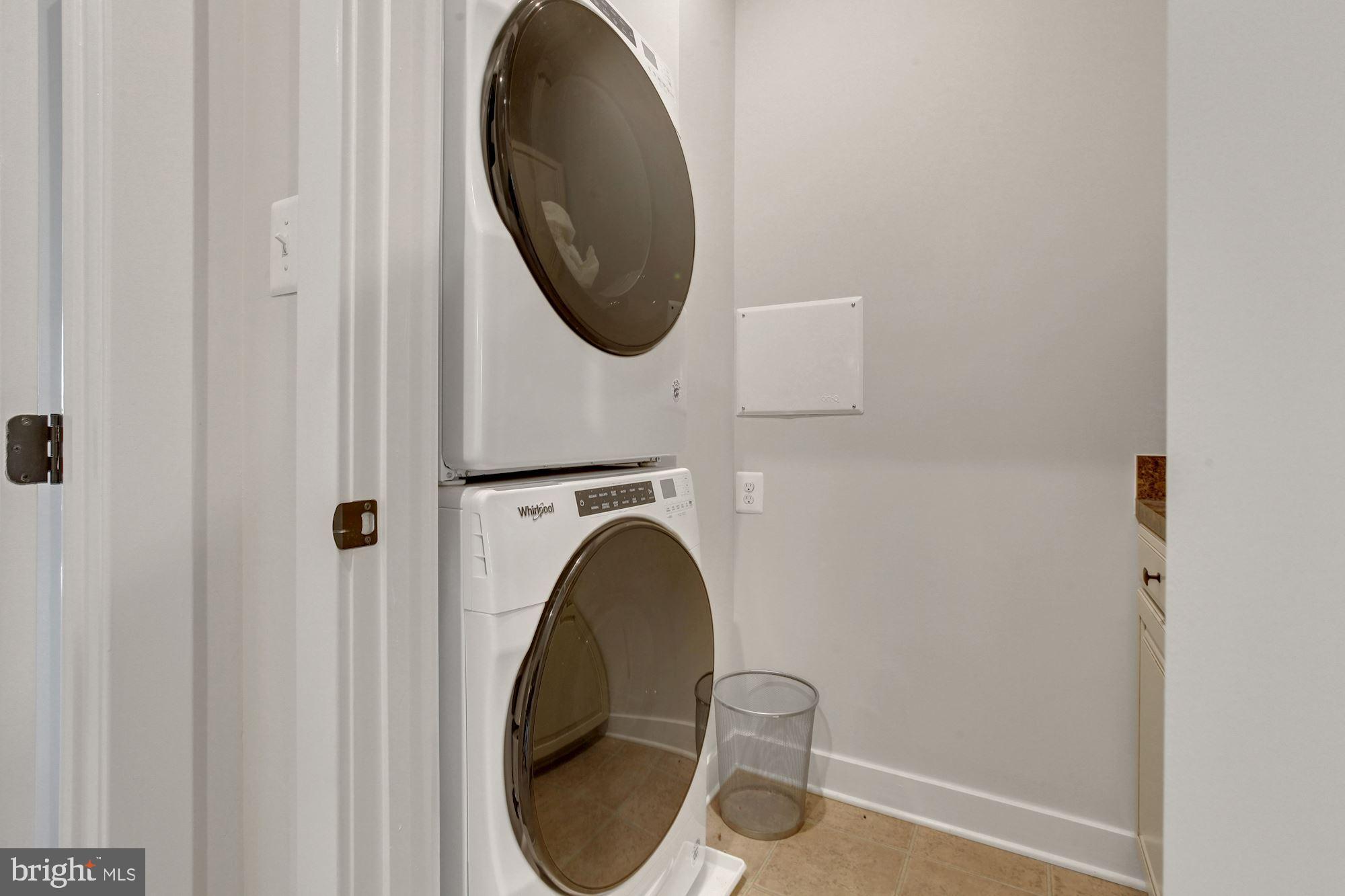 OAKDALE VILLAGE - Residential