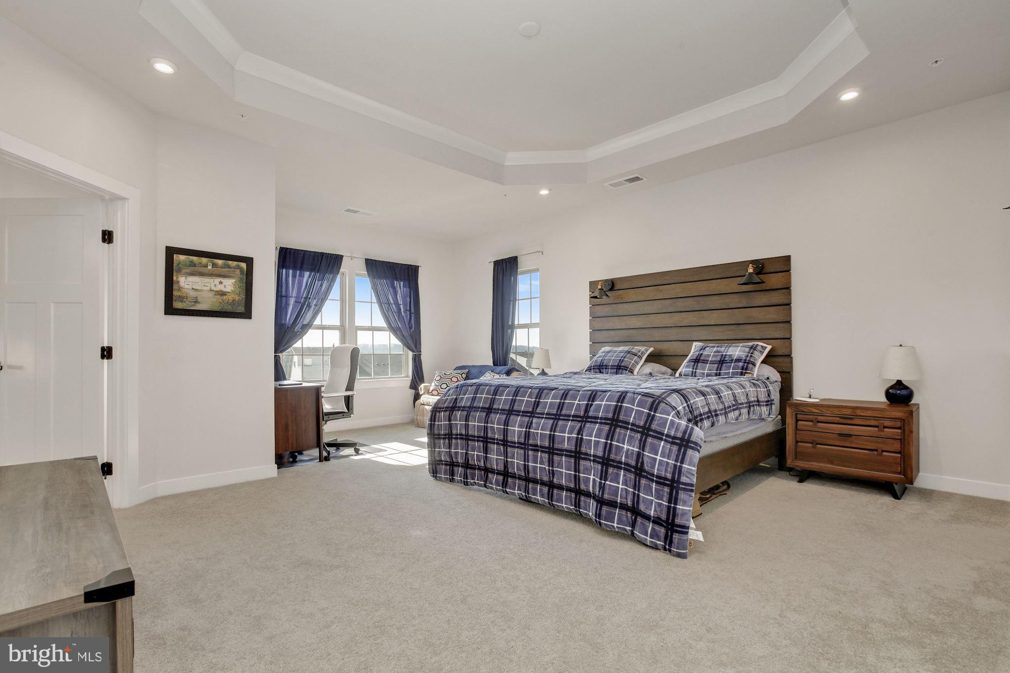 OAKDALE VILLAGE - Residential