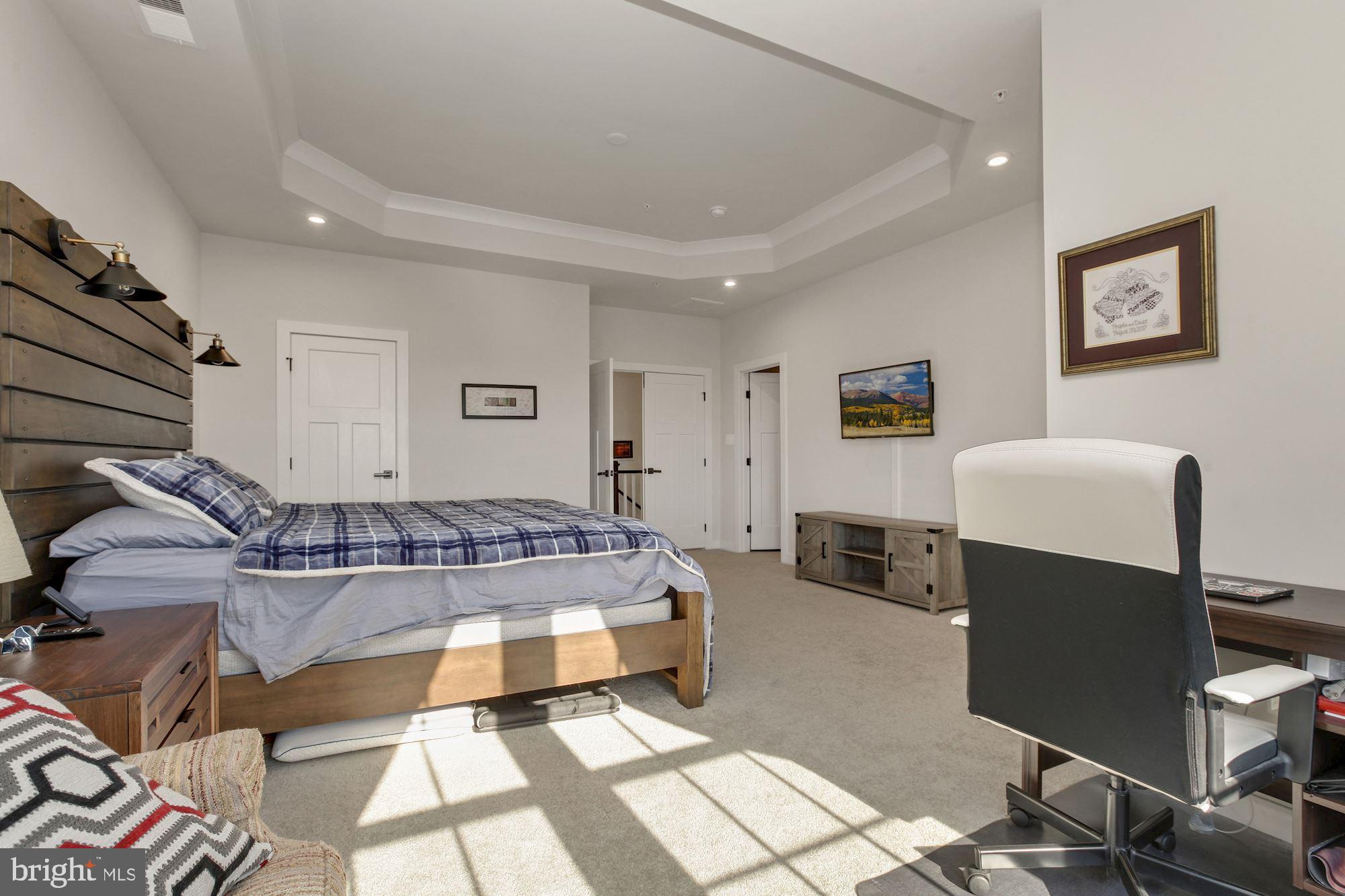 OAKDALE VILLAGE - Residential