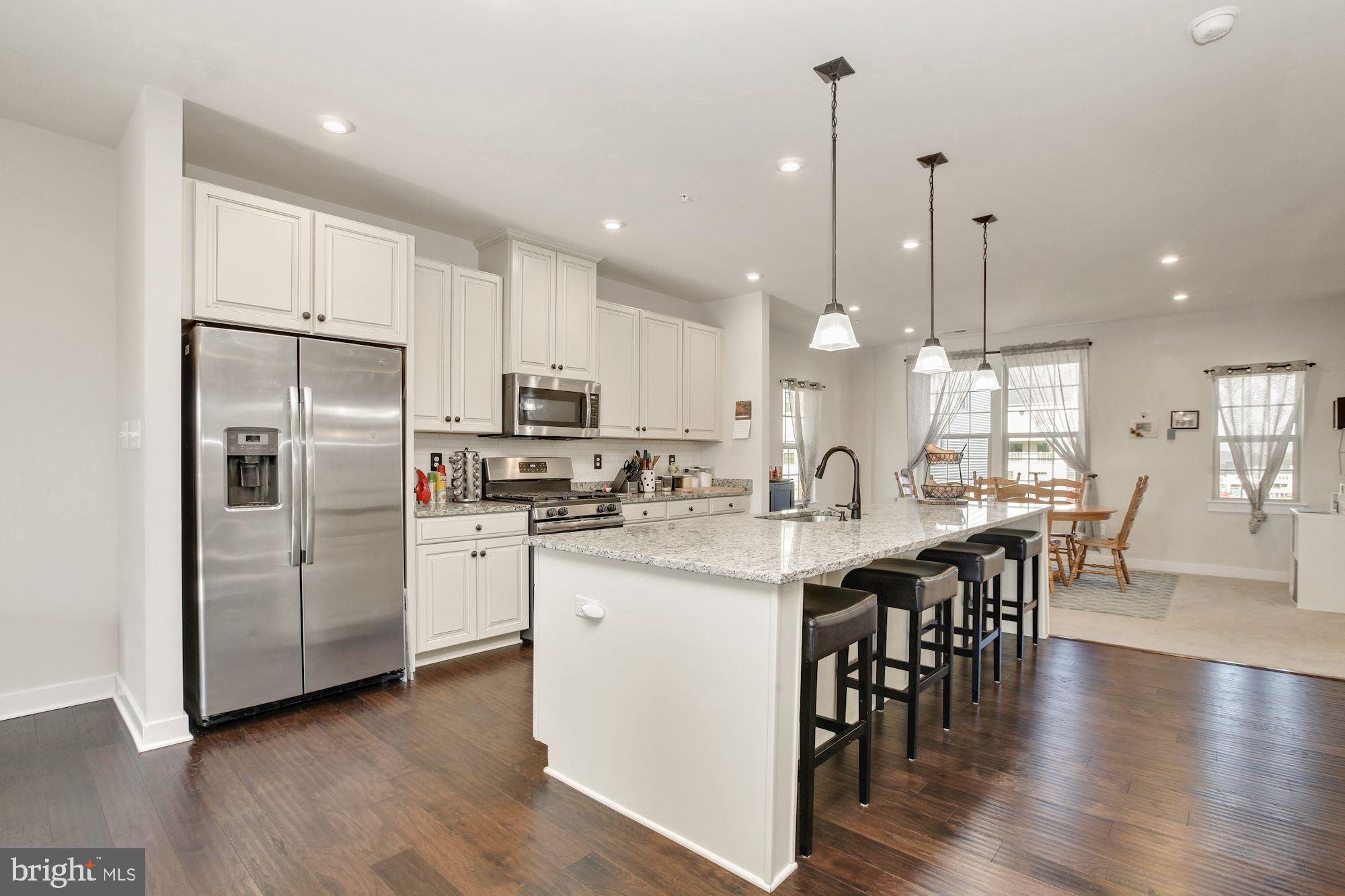 OAKDALE VILLAGE - Residential