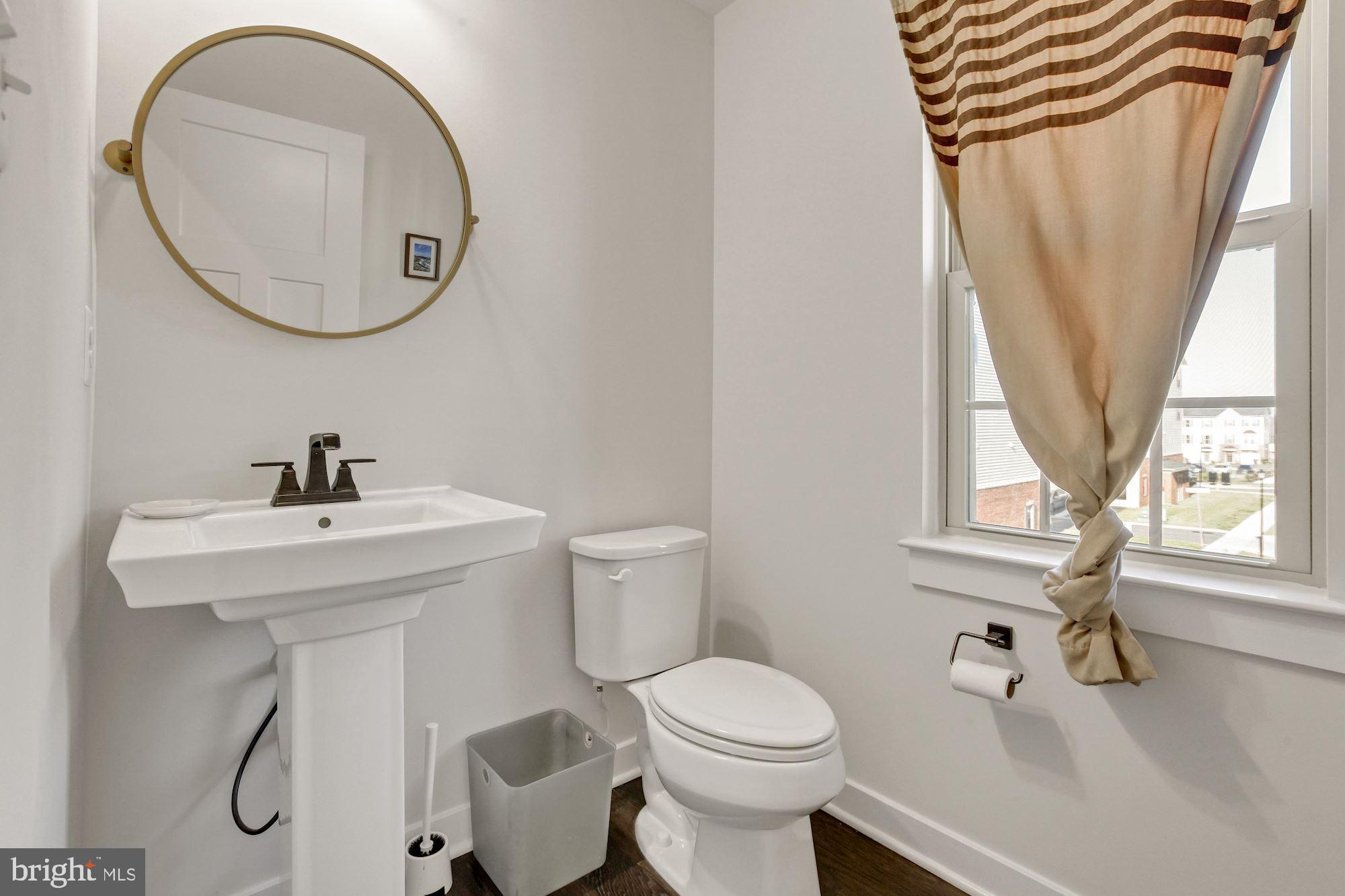 OAKDALE VILLAGE - Residential