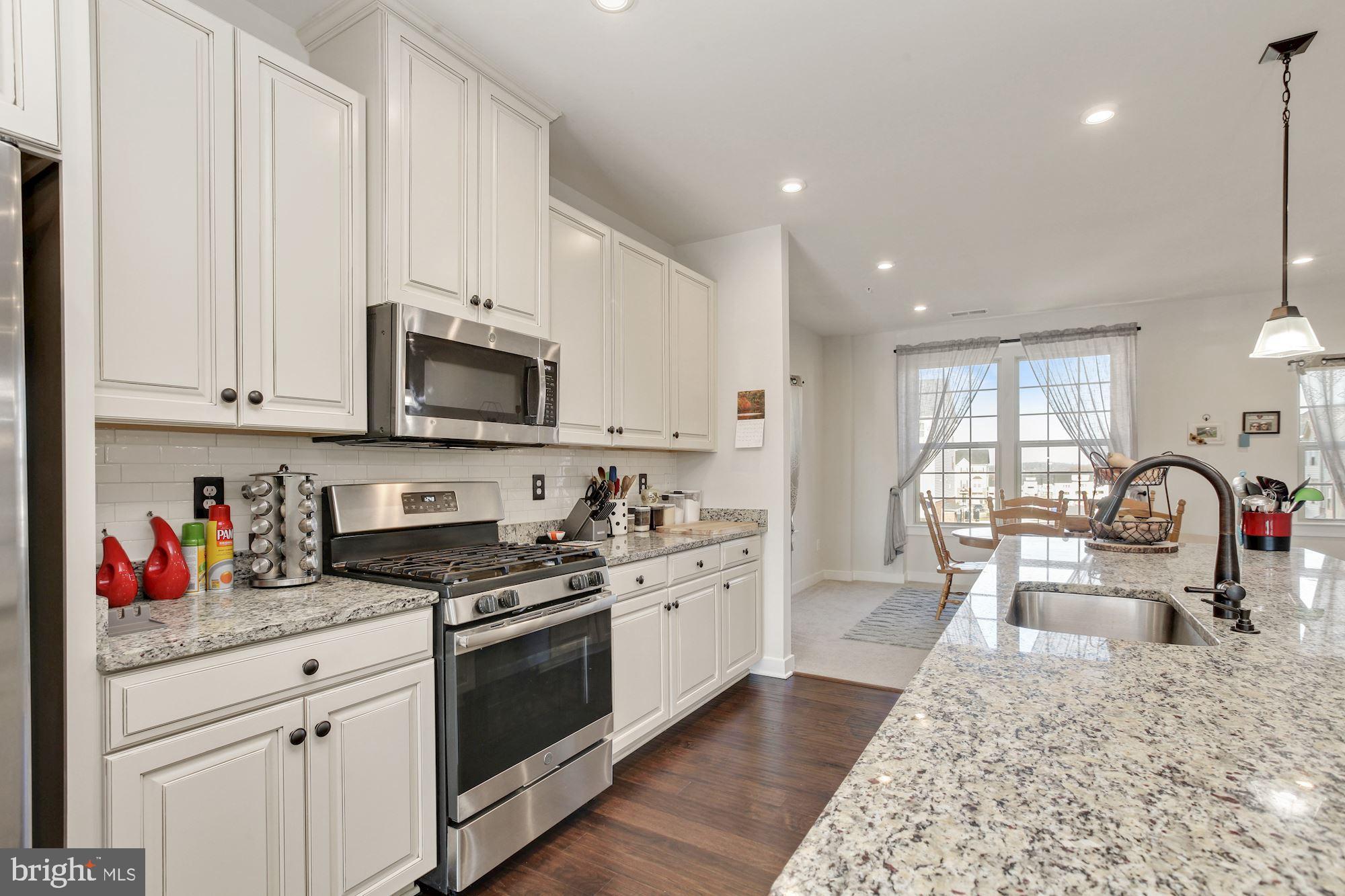 OAKDALE VILLAGE - Residential