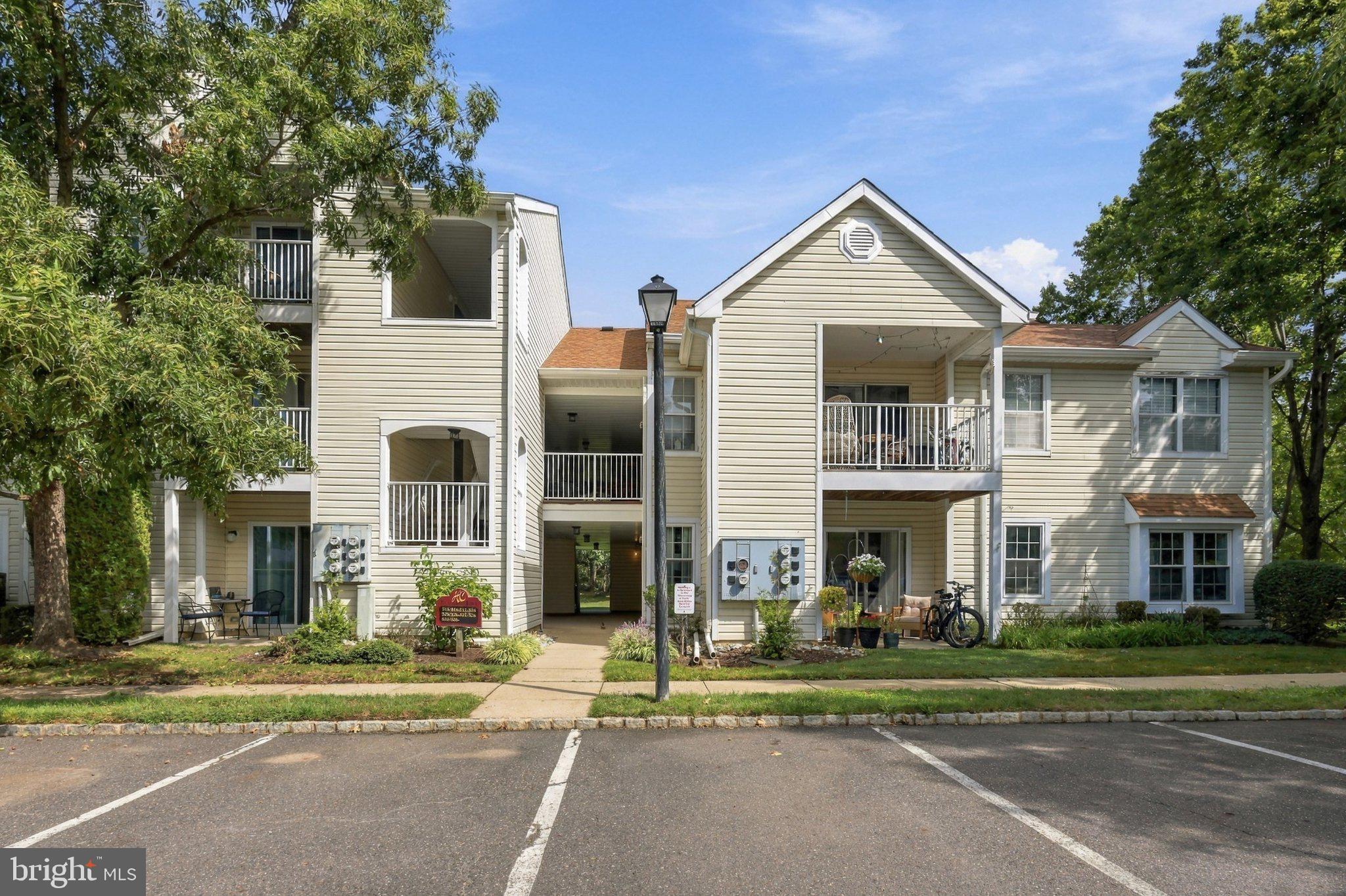 536 WALDEN CIRCLE