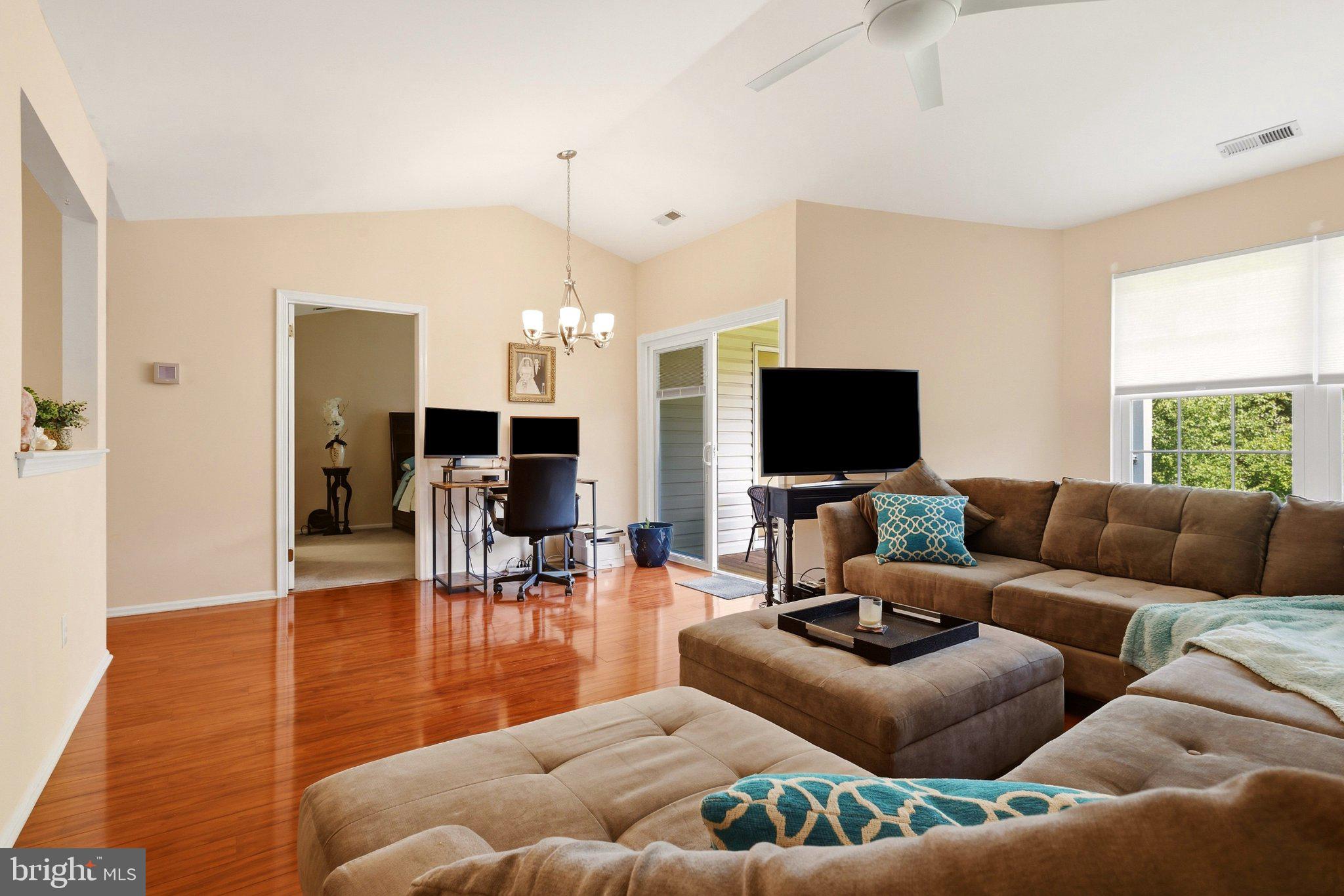 536 WALDEN CIRCLE