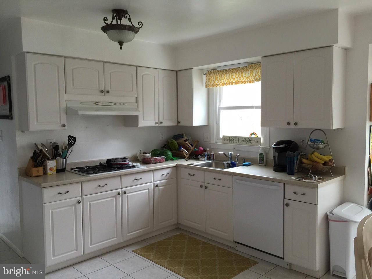 TOWLSTON MEADOWS - Residential Lease