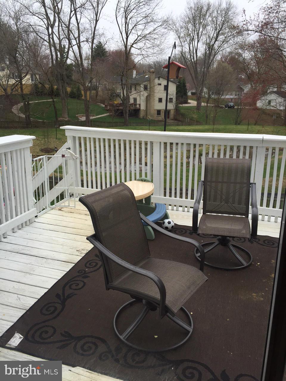 TOWLSTON MEADOWS - Residential Lease