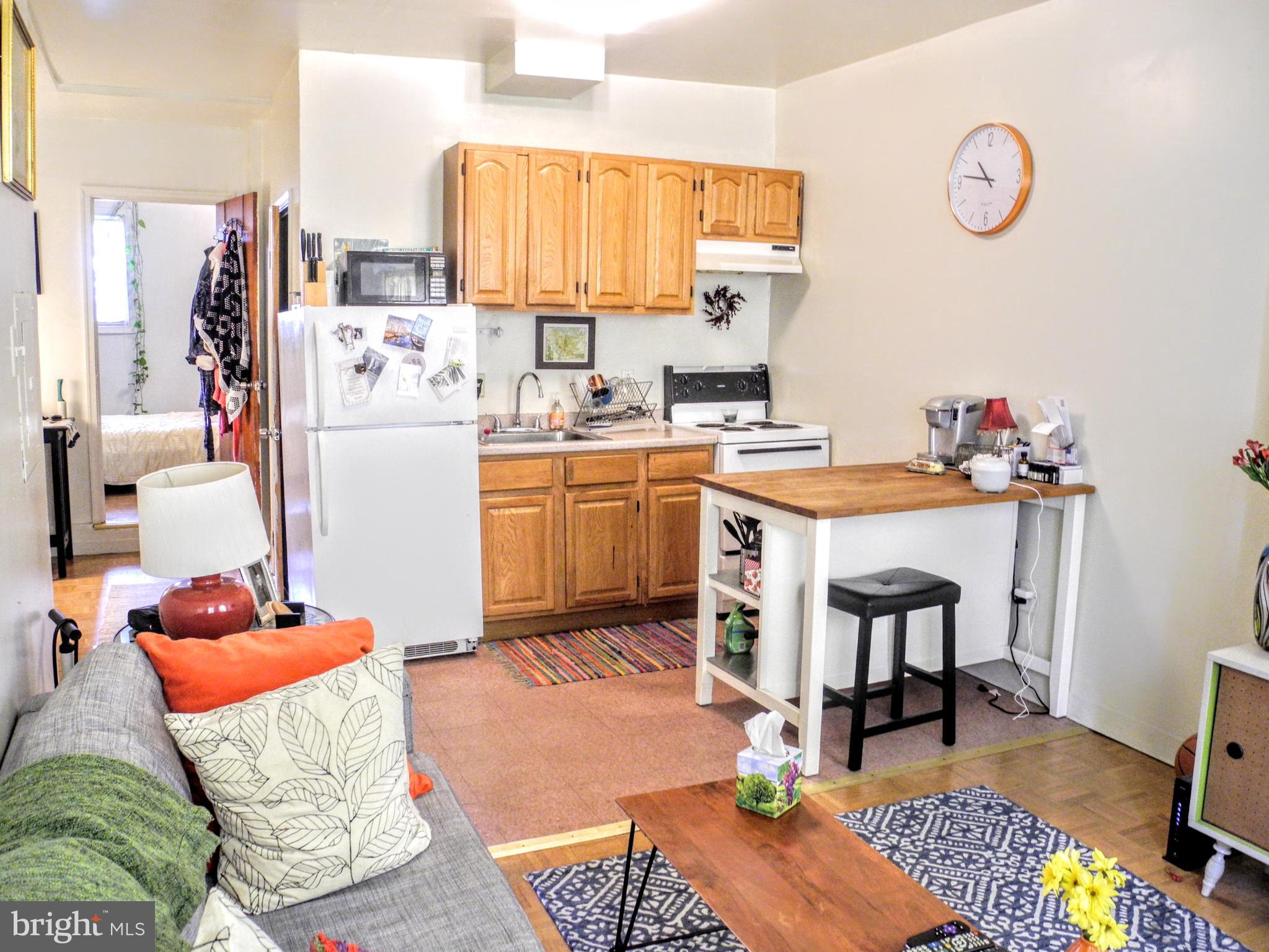 *Available 9/2*
Beautiful 1 bedroom, 1 bathroom apartment in Pennsport, less than a block from Dickinson Square Park, close to I-95 and shopping on Columbus Blvd! This apartment features hardwood floors throughout, ceiling fans, bright natural sunlight and a beautiful kitchen complete with a stove, oven, refrigerator and garbage disposal. The bedroom is large and includes access to the private patio!
Lease Terms: Generally, 1st month, and 1 month security deposit due at, or prior to, lease signing. Other terms may be required by Landlord such as last month's rent upfront. $65 application fee per applicant. Tenants are responsible for: electricity, gas (if applicable), cable/internet and $10/mo technology fee. Water is a flat monthly fee of $60. Additional fees or requirements may be applicable for units with Homeowners or Condo Associations. Landlord Requirements: Applicants to make 3x the monthly rent in verifiable gross income, credit history to be considered, no evictions within the past 5 years, and must have a verifiable rental history with on-time rental payments. Exceptions to this criteria may exist under the law and will be considered. Cosigners will be considered.
*Sorry, no pets