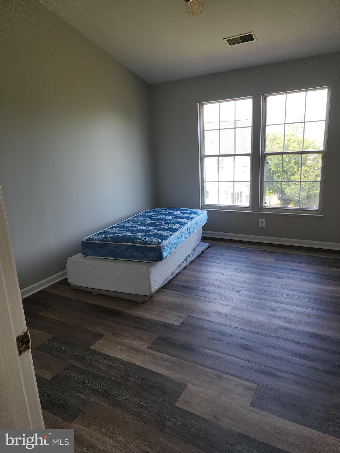 CENTRE RIDGE - Residential Lease