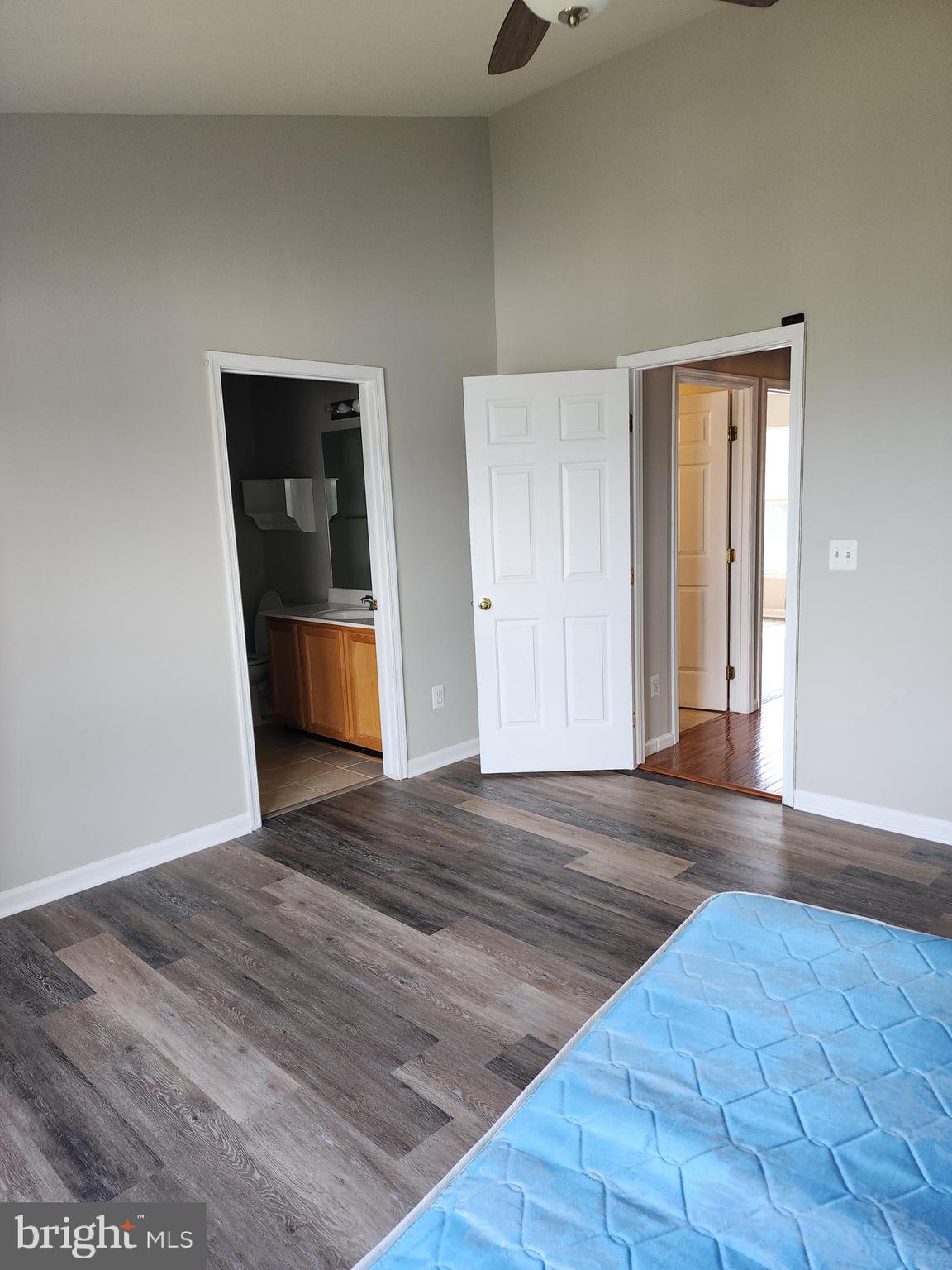 CENTRE RIDGE - Residential Lease