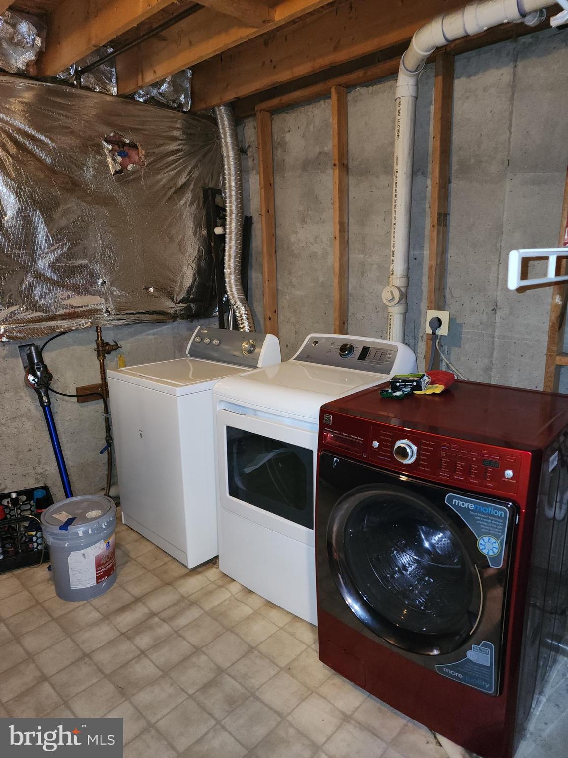 CENTRE RIDGE - Residential Lease