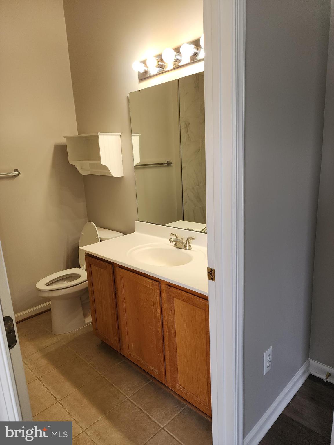 CENTRE RIDGE - Residential Lease