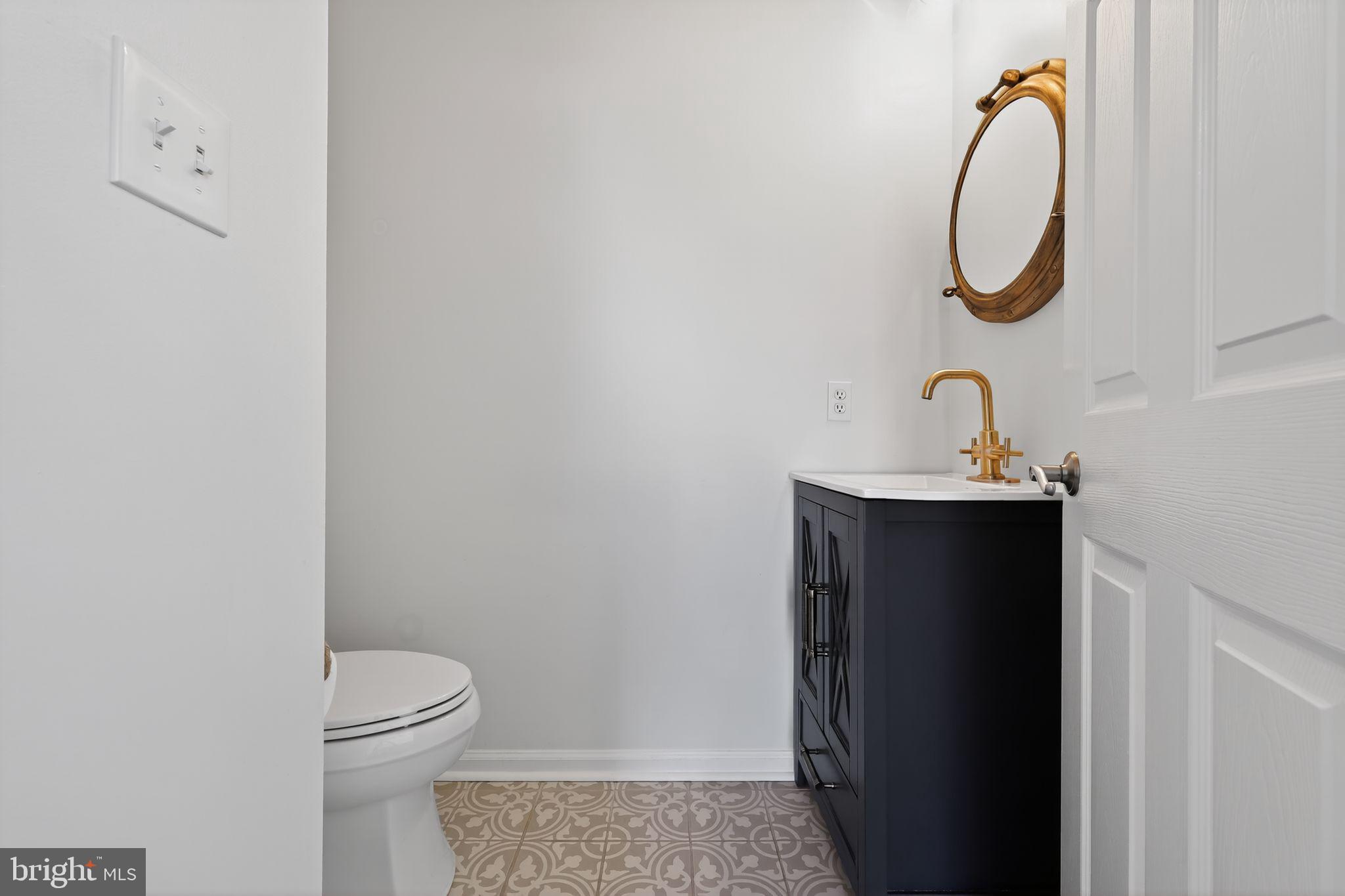 SAUNDERS POINT - Residential