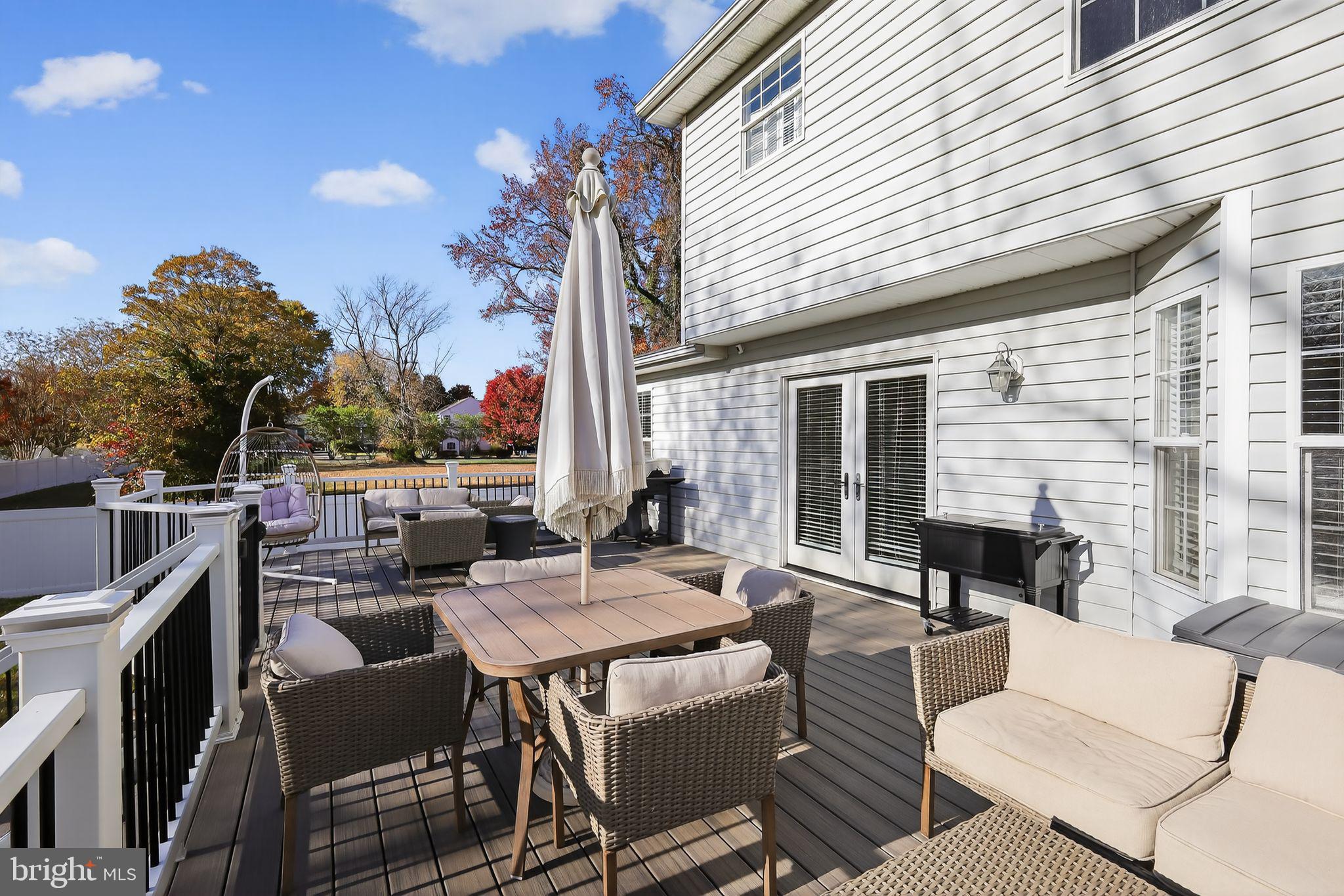 SAUNDERS POINT - Residential