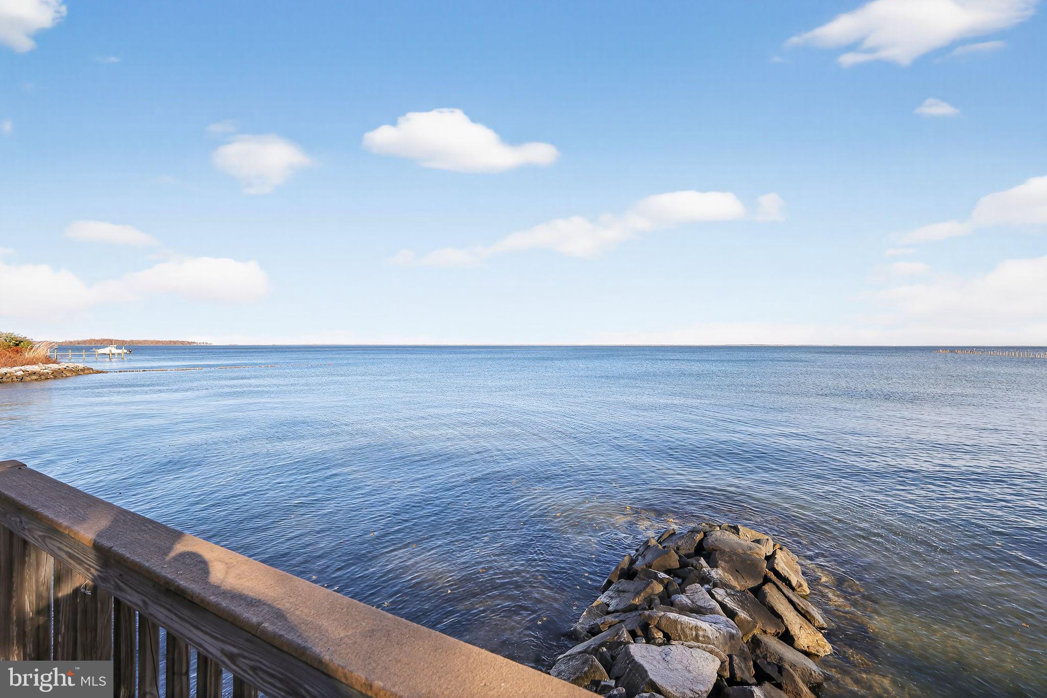 SAUNDERS POINT - Residential