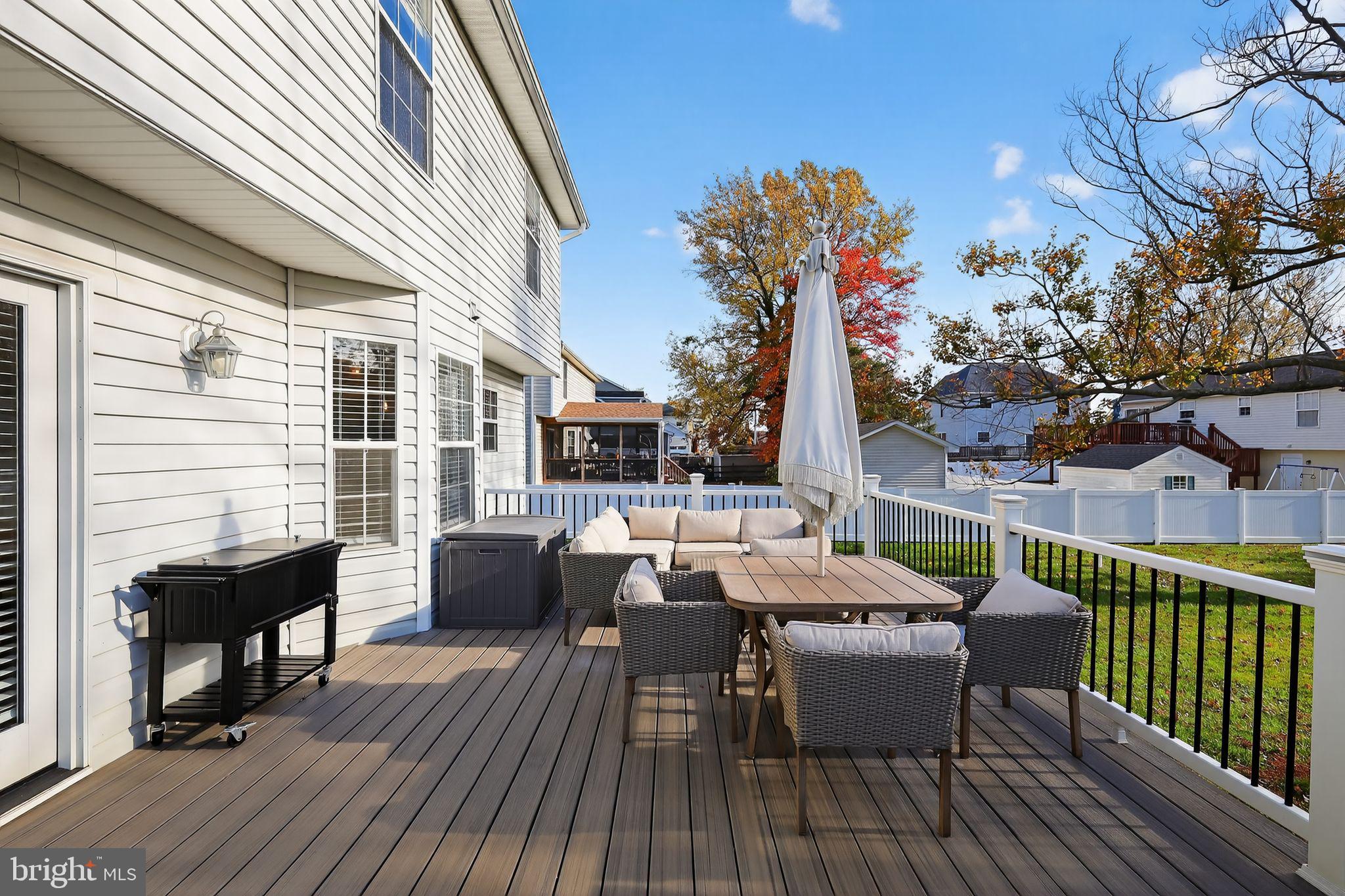 SAUNDERS POINT - Residential