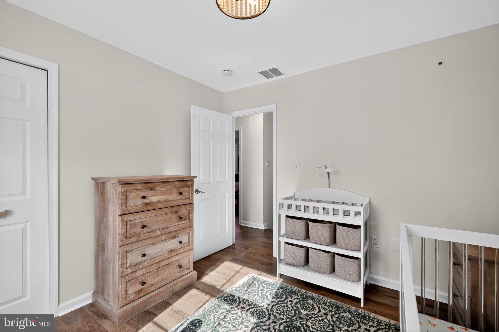 SAUNDERS POINT - Residential