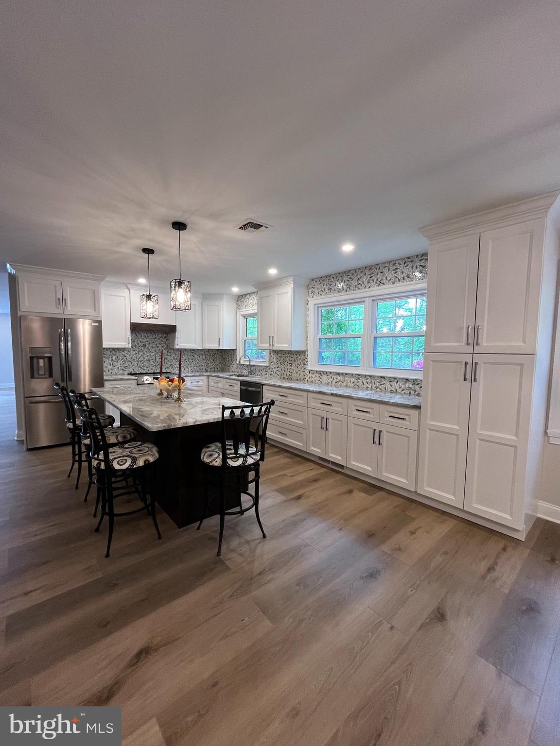 190 DORCHESTER DRIVE