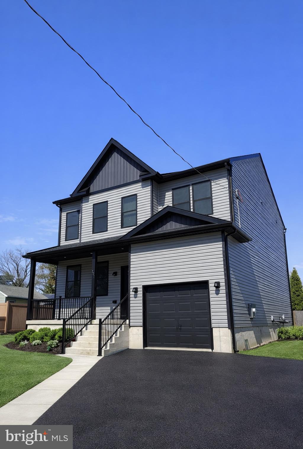 227 RIDGE AVE