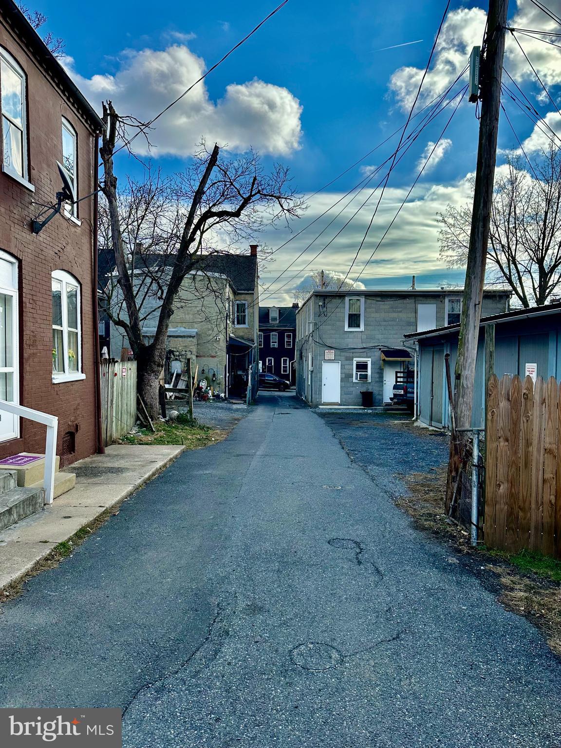 LANCASTER - Residential