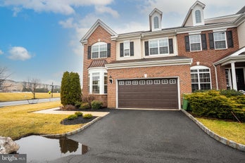 Townhouse at 1802 YEARLING CT