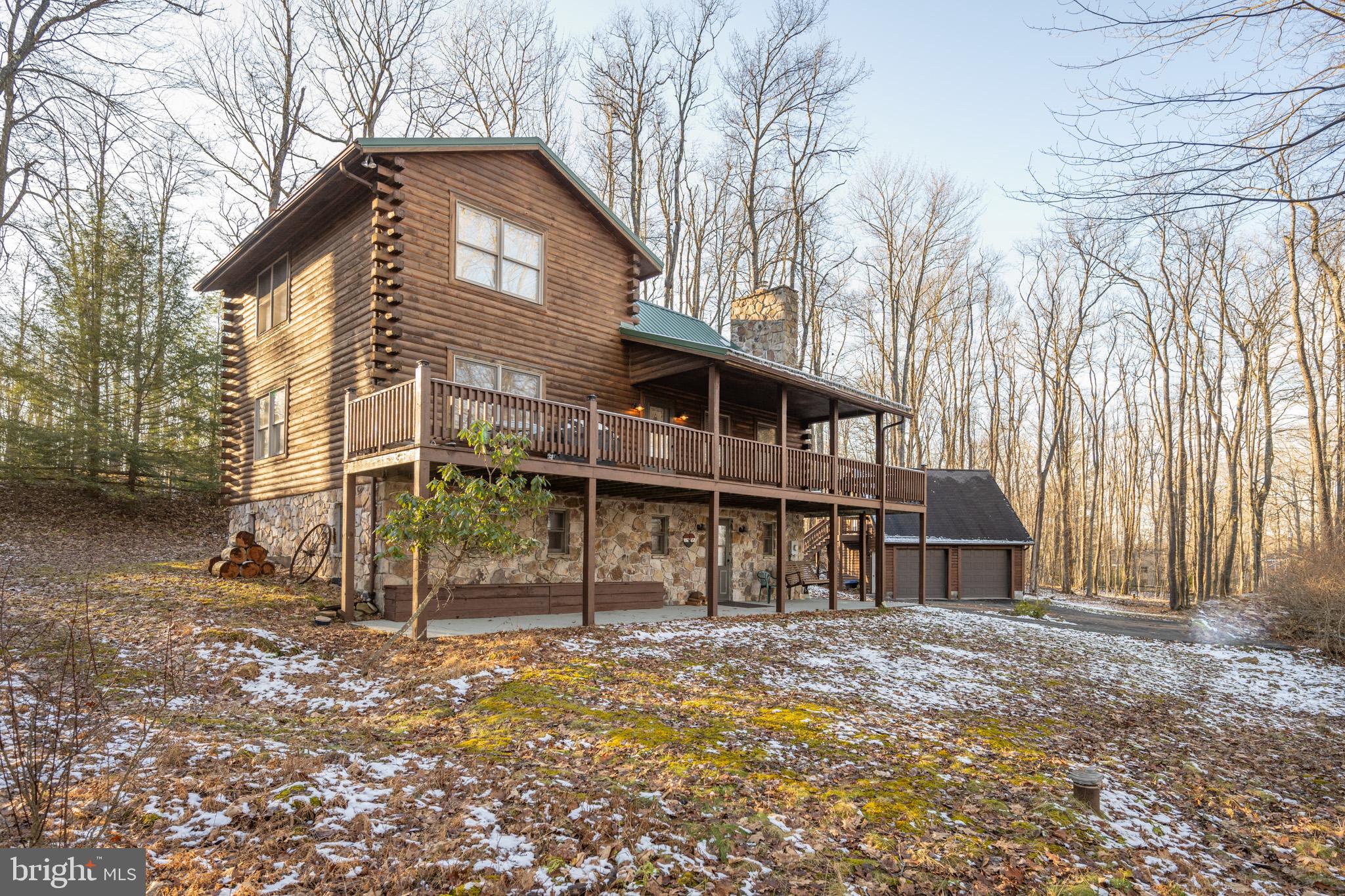 WOODLANDS HILL - Residential