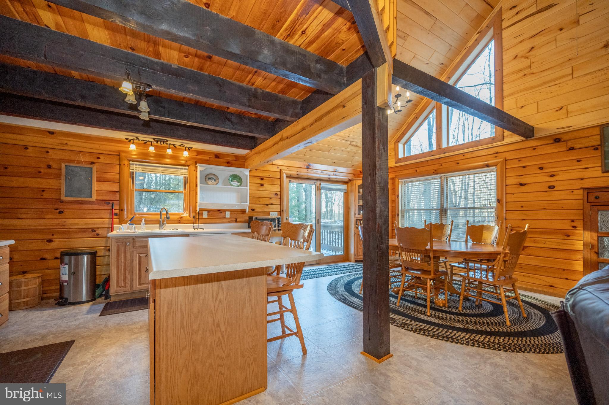 WOODLANDS HILL - Residential