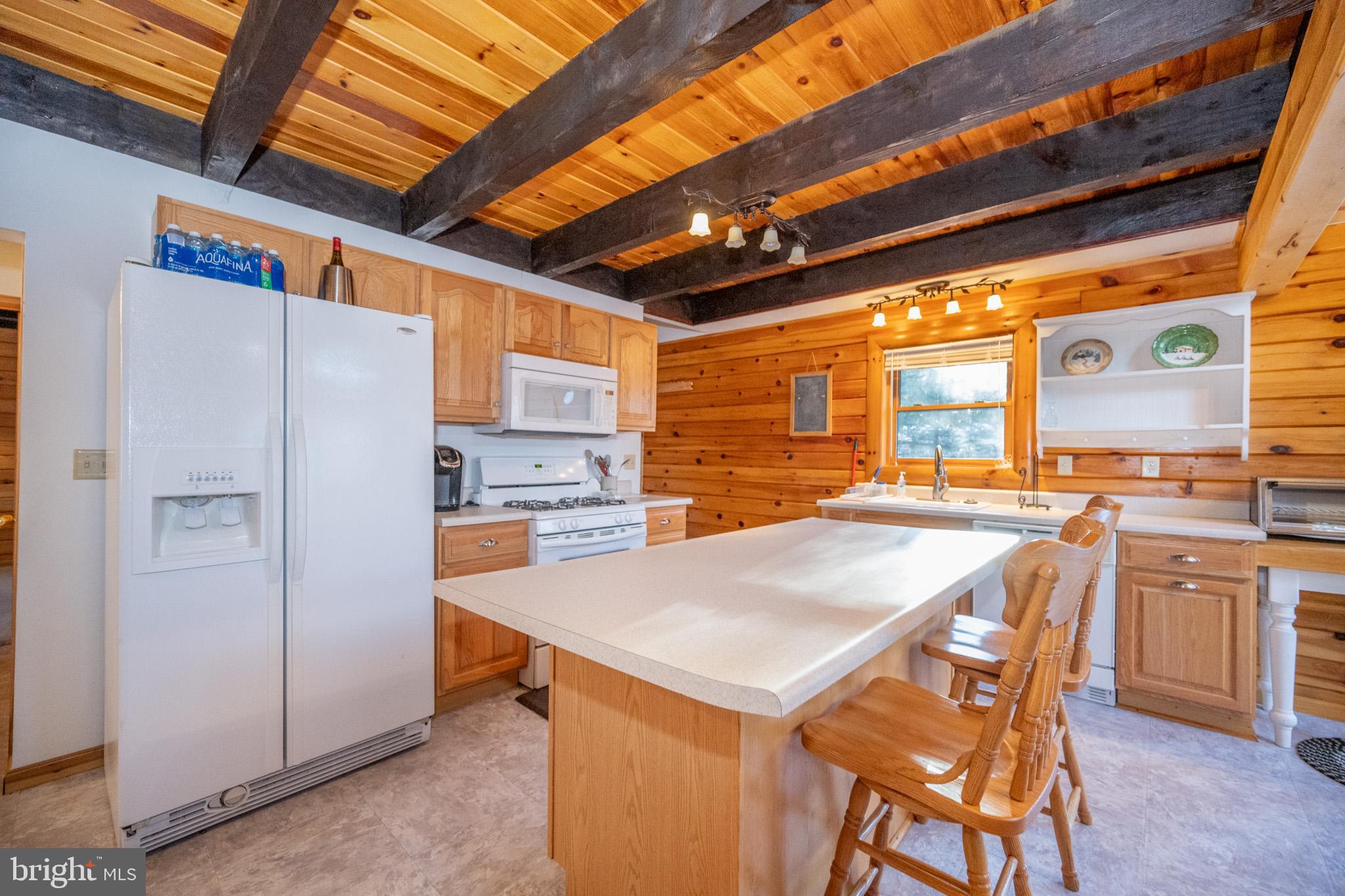 WOODLANDS HILL - Residential