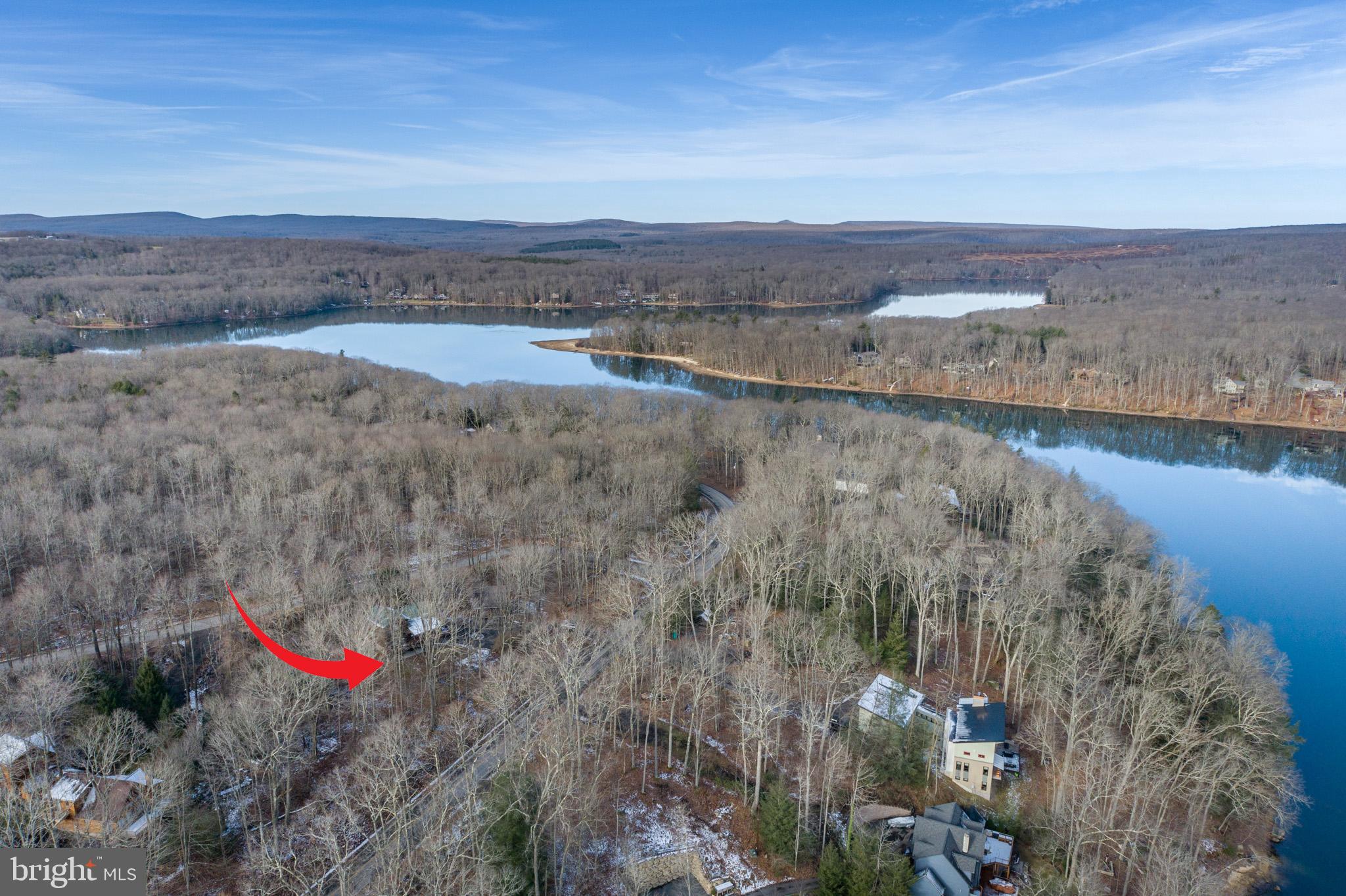 WOODLANDS HILL - Residential