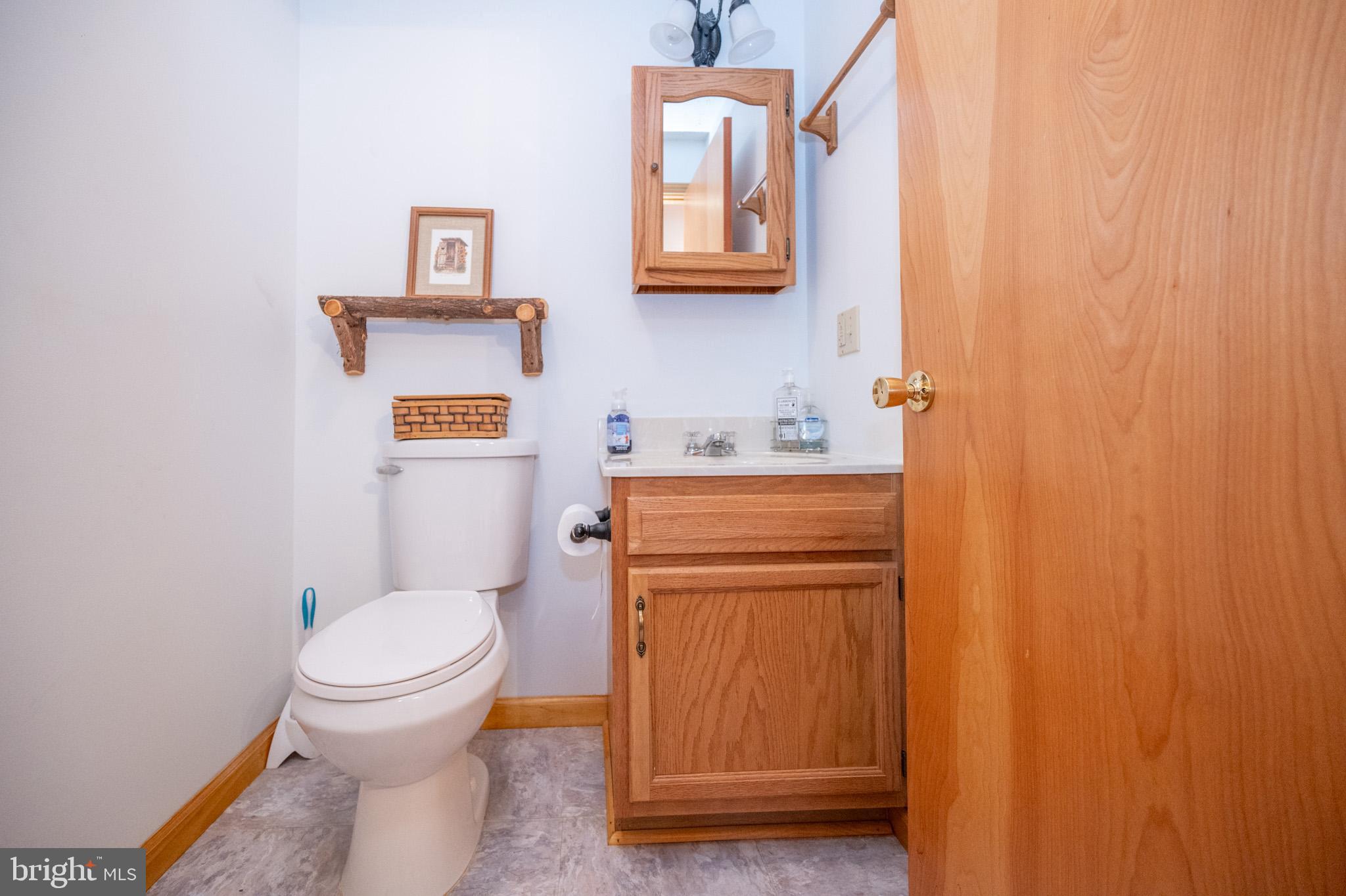 WOODLANDS HILL - Residential