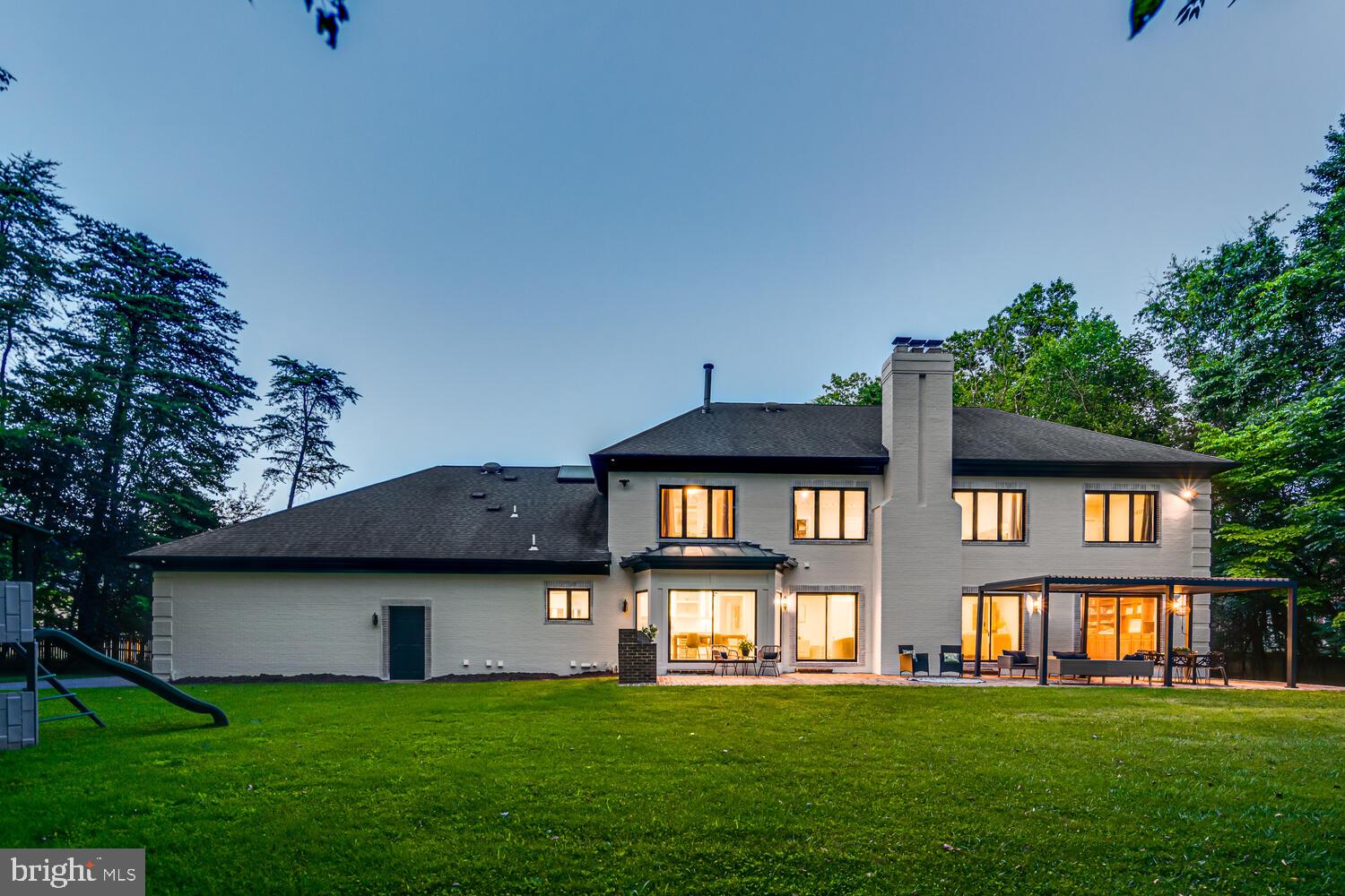 POTOMAC OUTSIDE - Residential