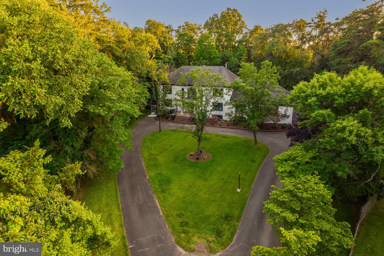 POTOMAC OUTSIDE - Residential