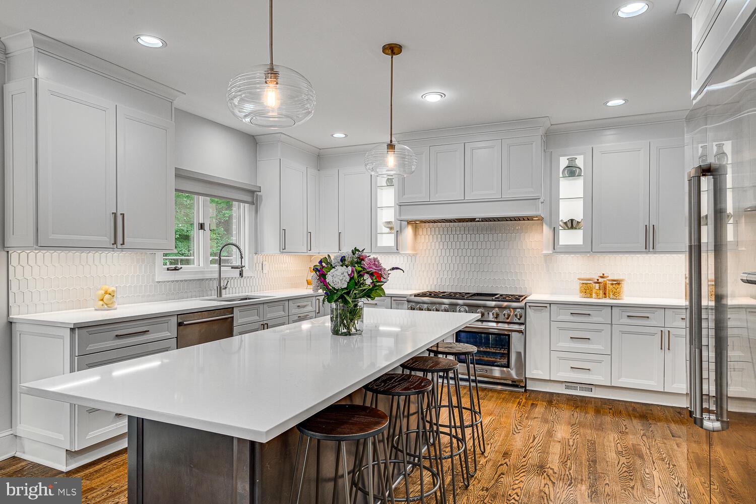 POTOMAC OUTSIDE - Residential