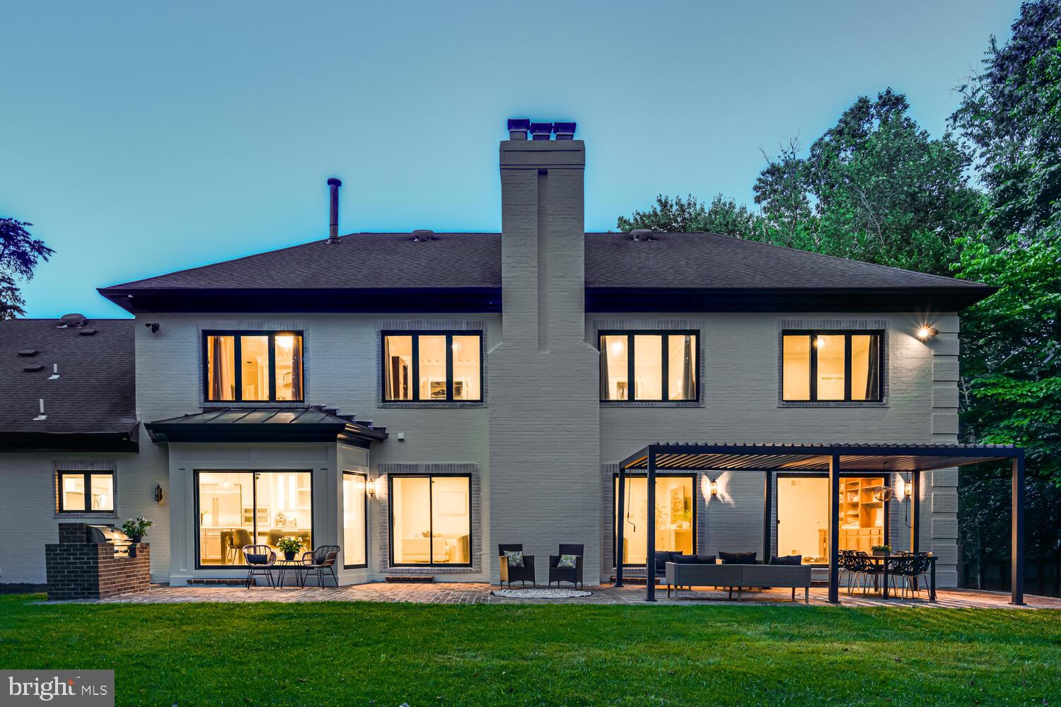 POTOMAC OUTSIDE - Residential