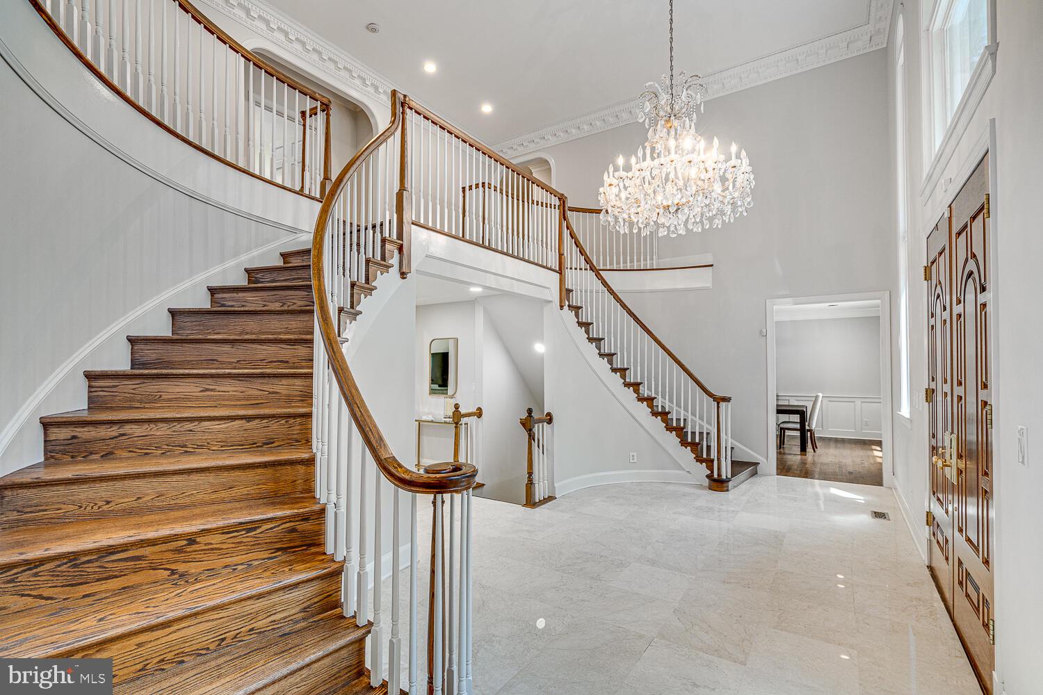 POTOMAC OUTSIDE - Residential