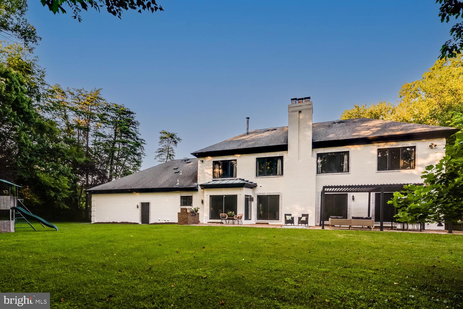 POTOMAC OUTSIDE - Residential