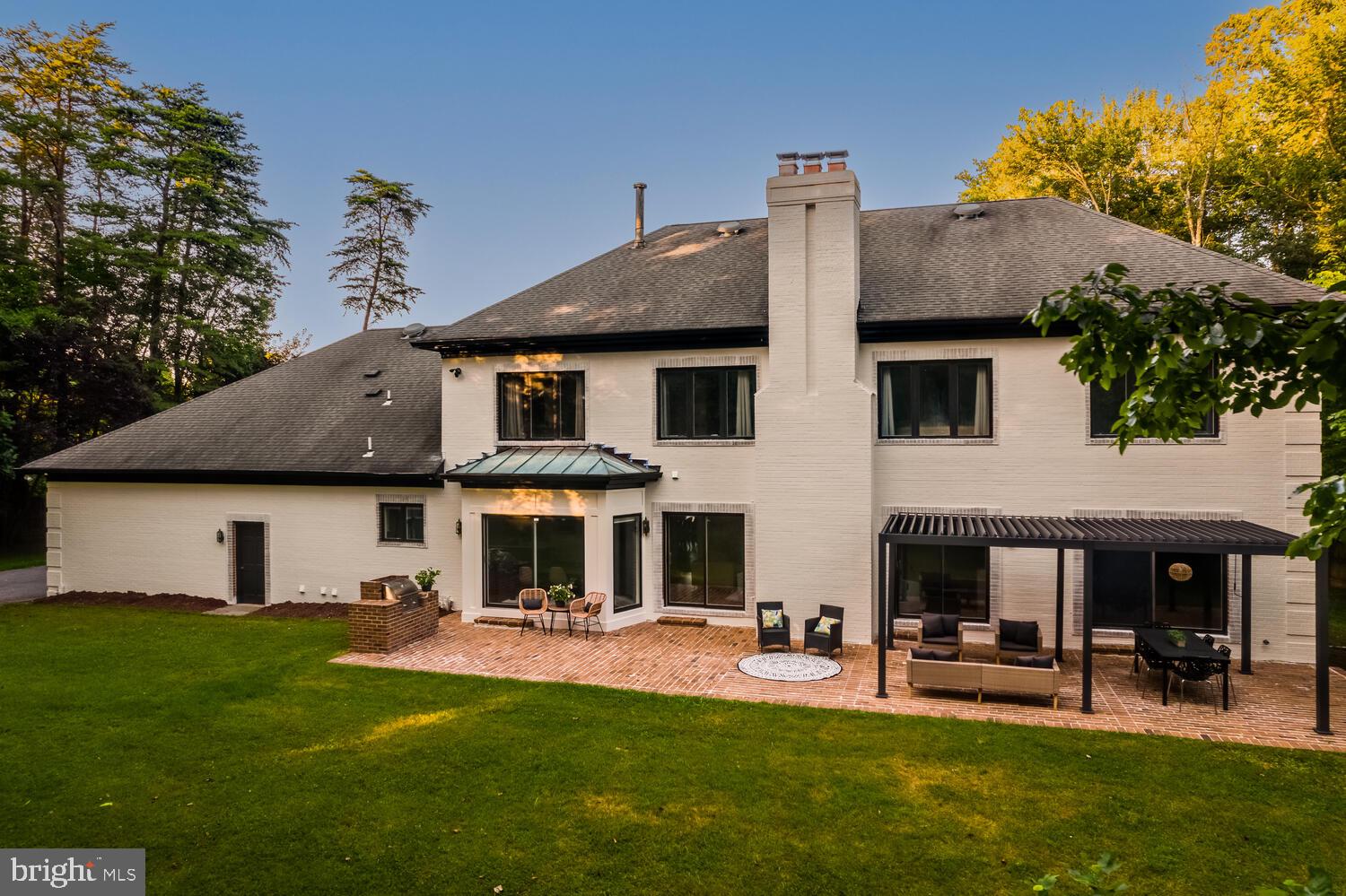 POTOMAC OUTSIDE - Residential