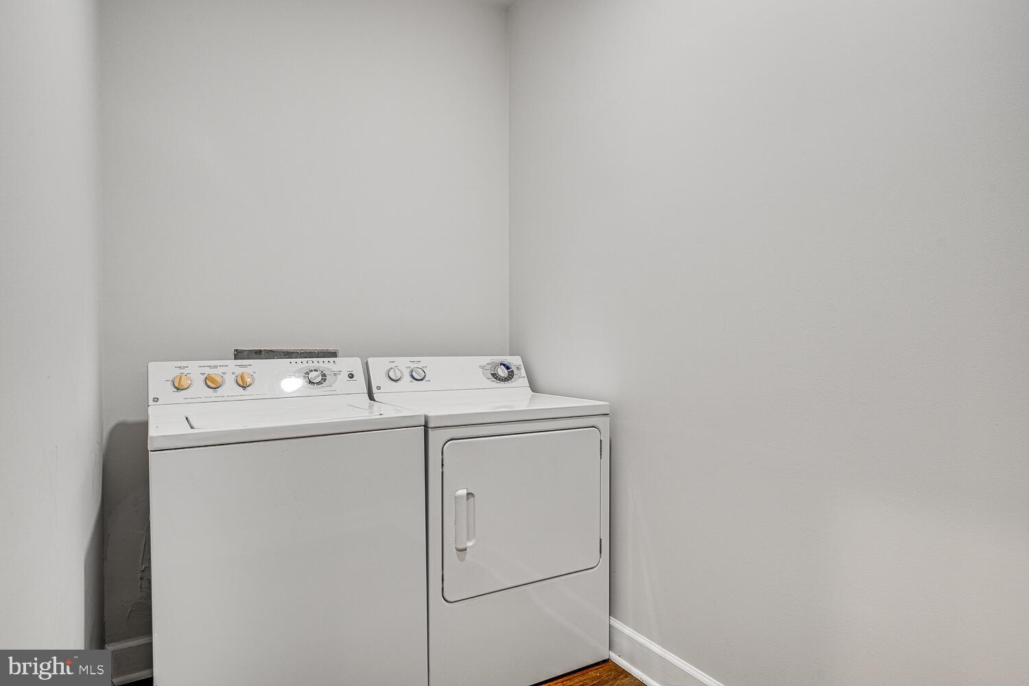 POTOMAC OUTSIDE - Residential