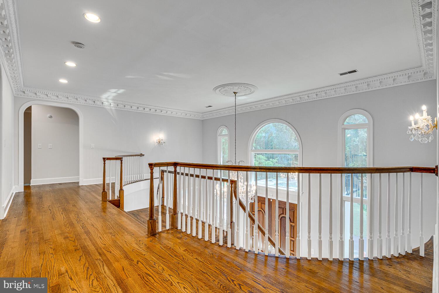 POTOMAC OUTSIDE - Residential