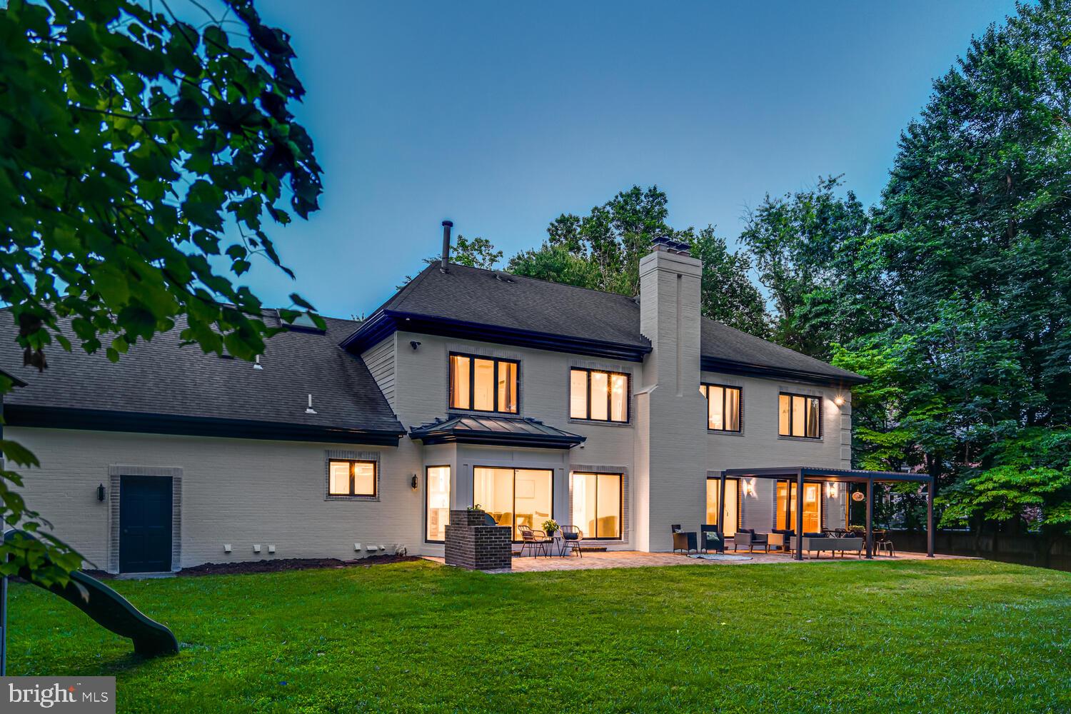 POTOMAC OUTSIDE - Residential