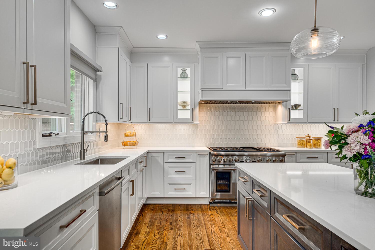 POTOMAC OUTSIDE - Residential