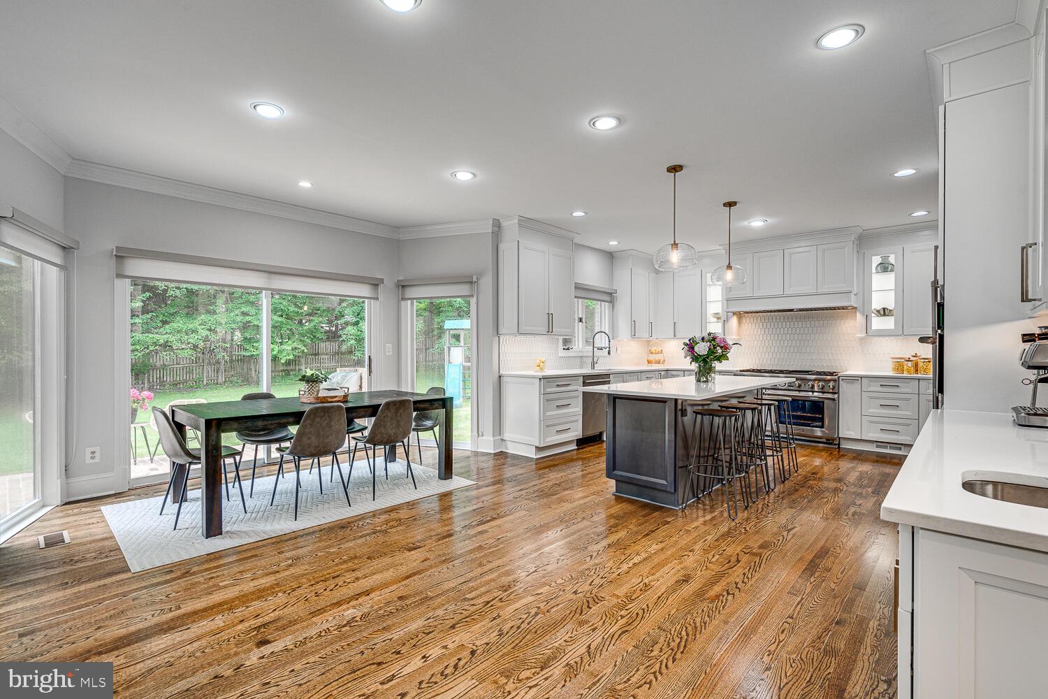 POTOMAC OUTSIDE - Residential