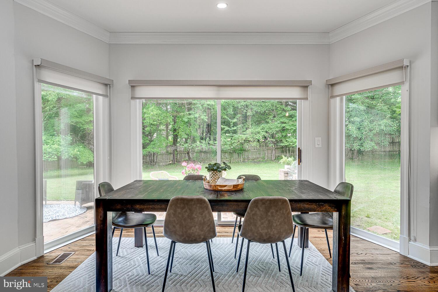 POTOMAC OUTSIDE - Residential