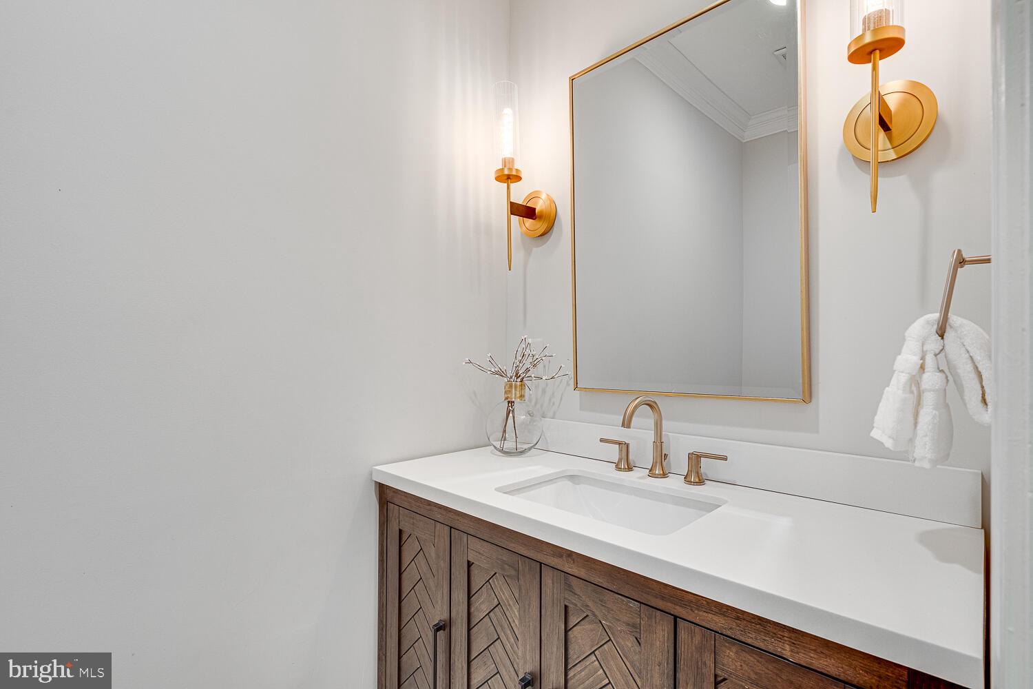 POTOMAC OUTSIDE - Residential